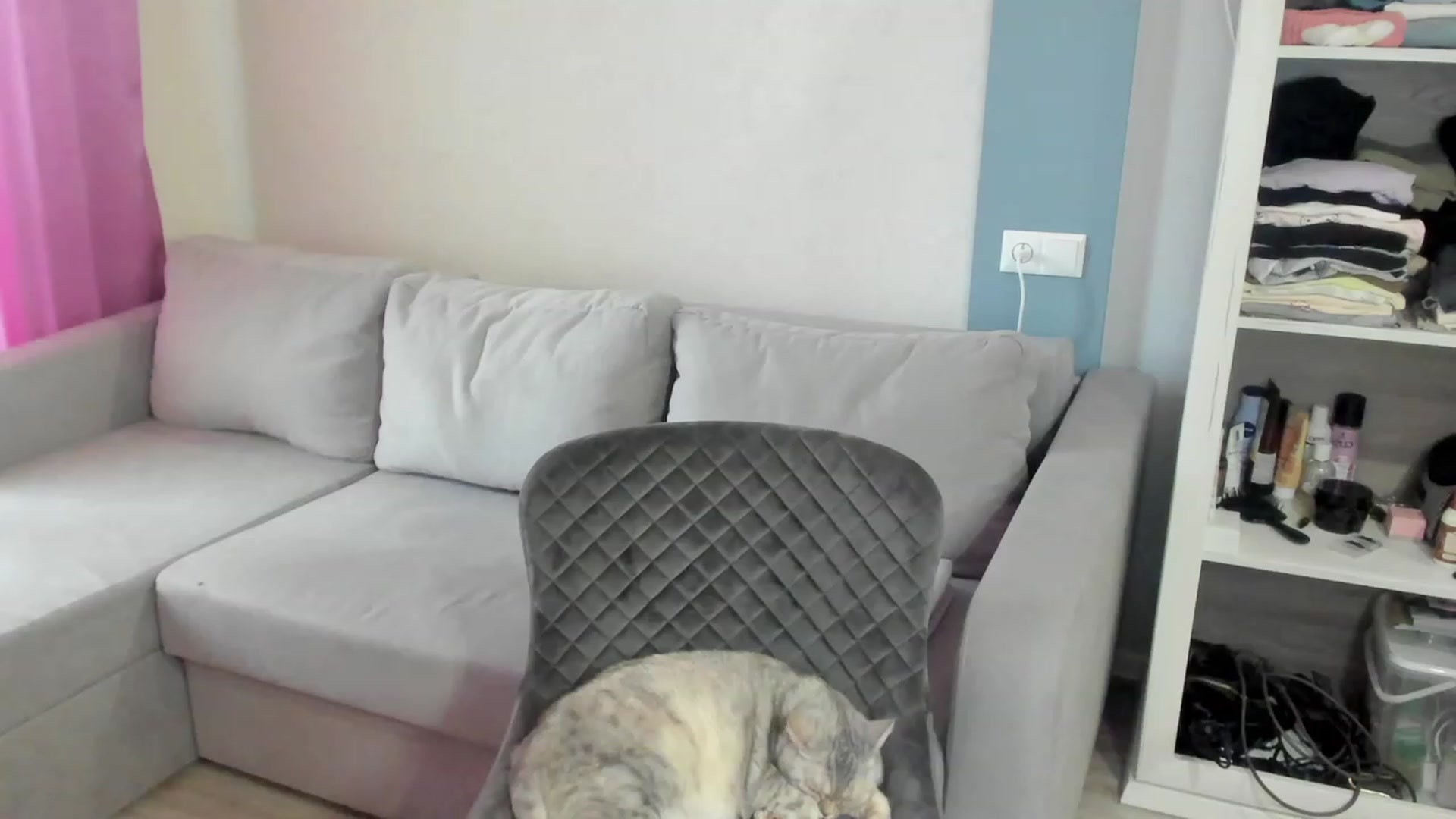 Gallery image thumbnail from Iam_Sasha's myfreecams stream on, 04/10/2023, 10:37 image 12 of 20