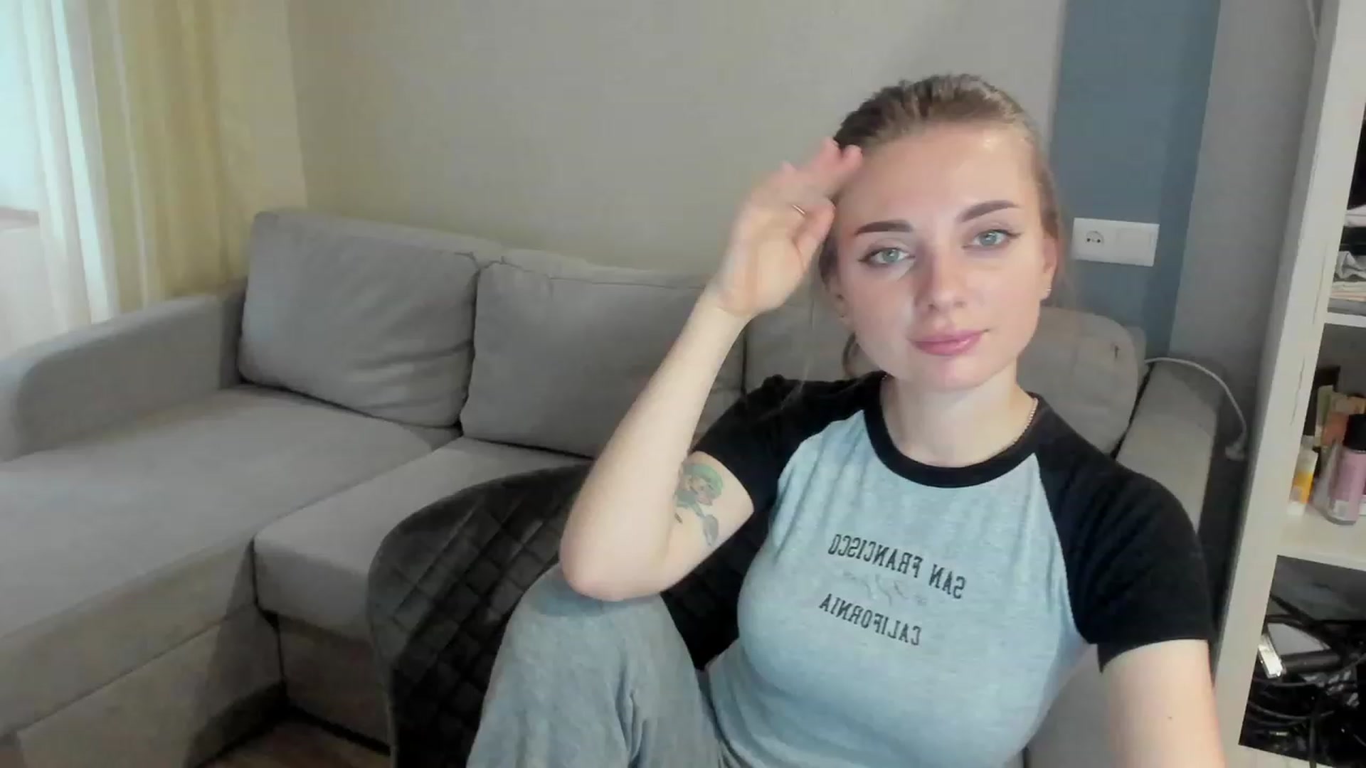 Gallery image thumbnail from Iam_Sasha's myfreecams stream on, 04/24/2023, 16:34 image 13 of 20