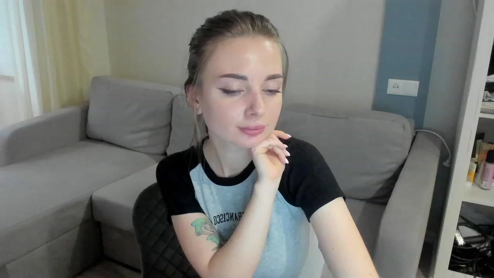 Gallery image thumbnail from Iam_Sasha's myfreecams stream on, 04/24/2023, 16:34 image 19 of 20