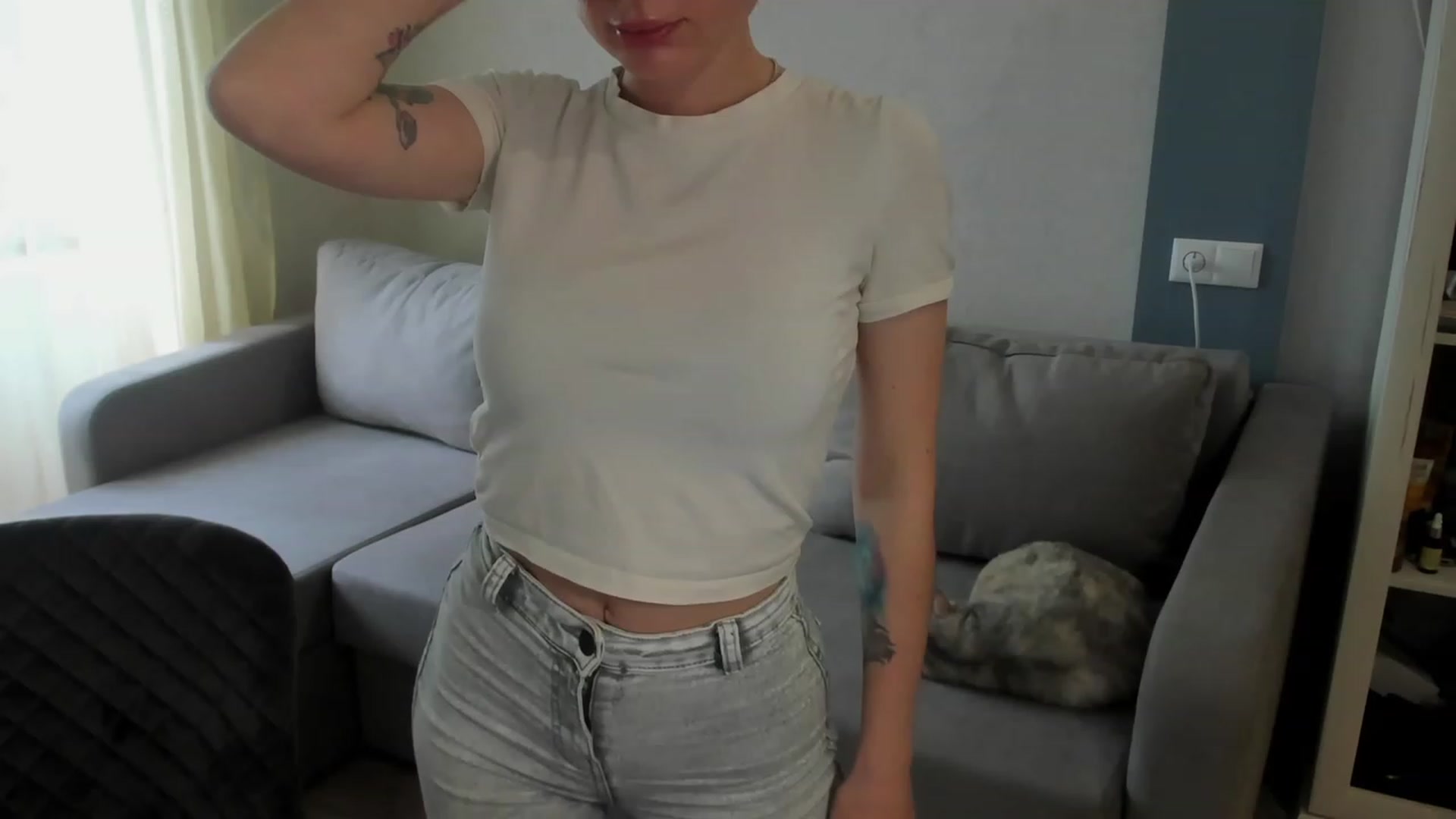 Gallery image thumbnail from Iam_Sasha's myfreecams stream on, 05/11/2023, 12:35 image 18 of 20