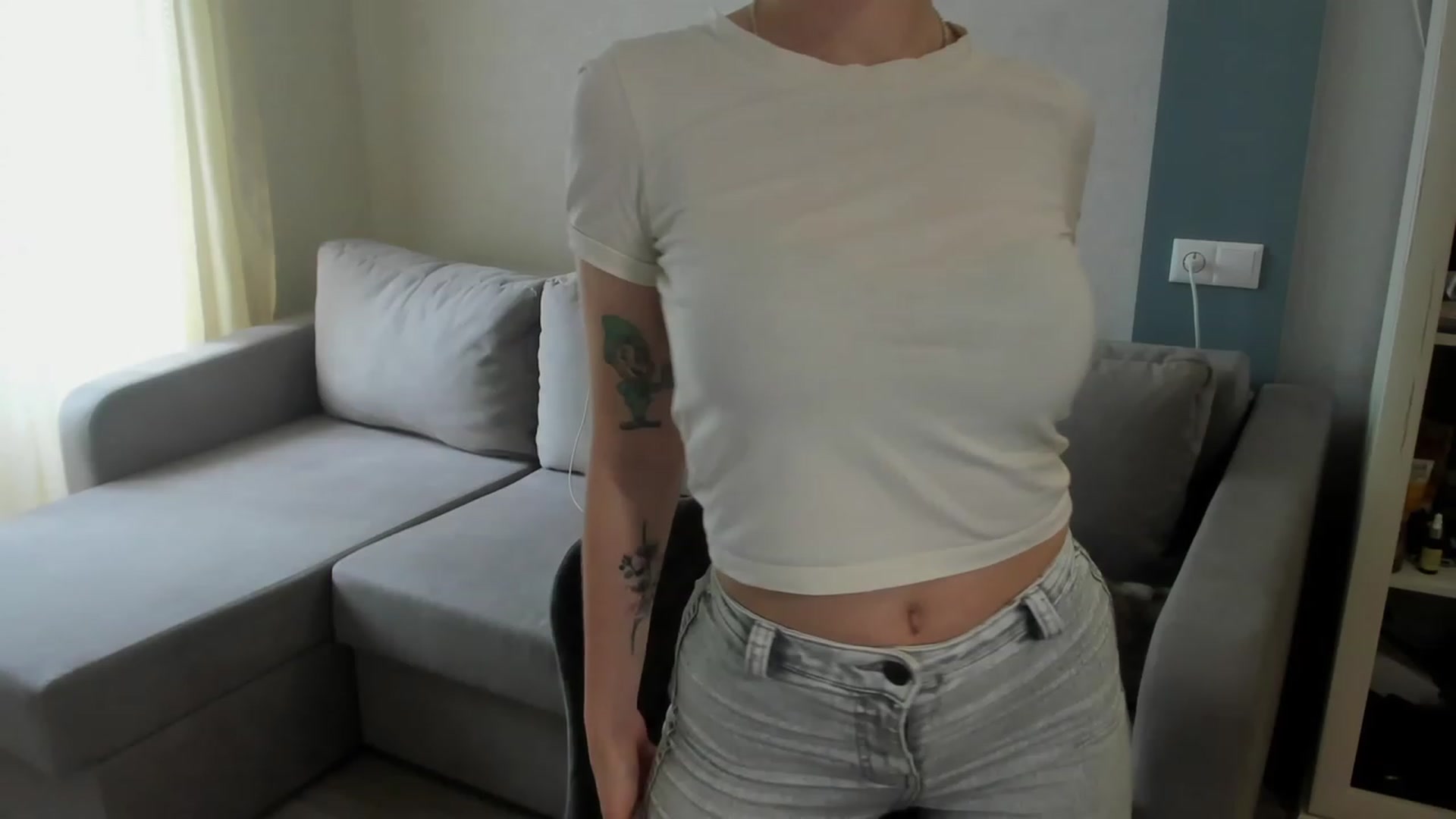 Gallery image thumbnail from Iam_Sasha's myfreecams stream on, 05/11/2023, 12:35 image 13 of 20