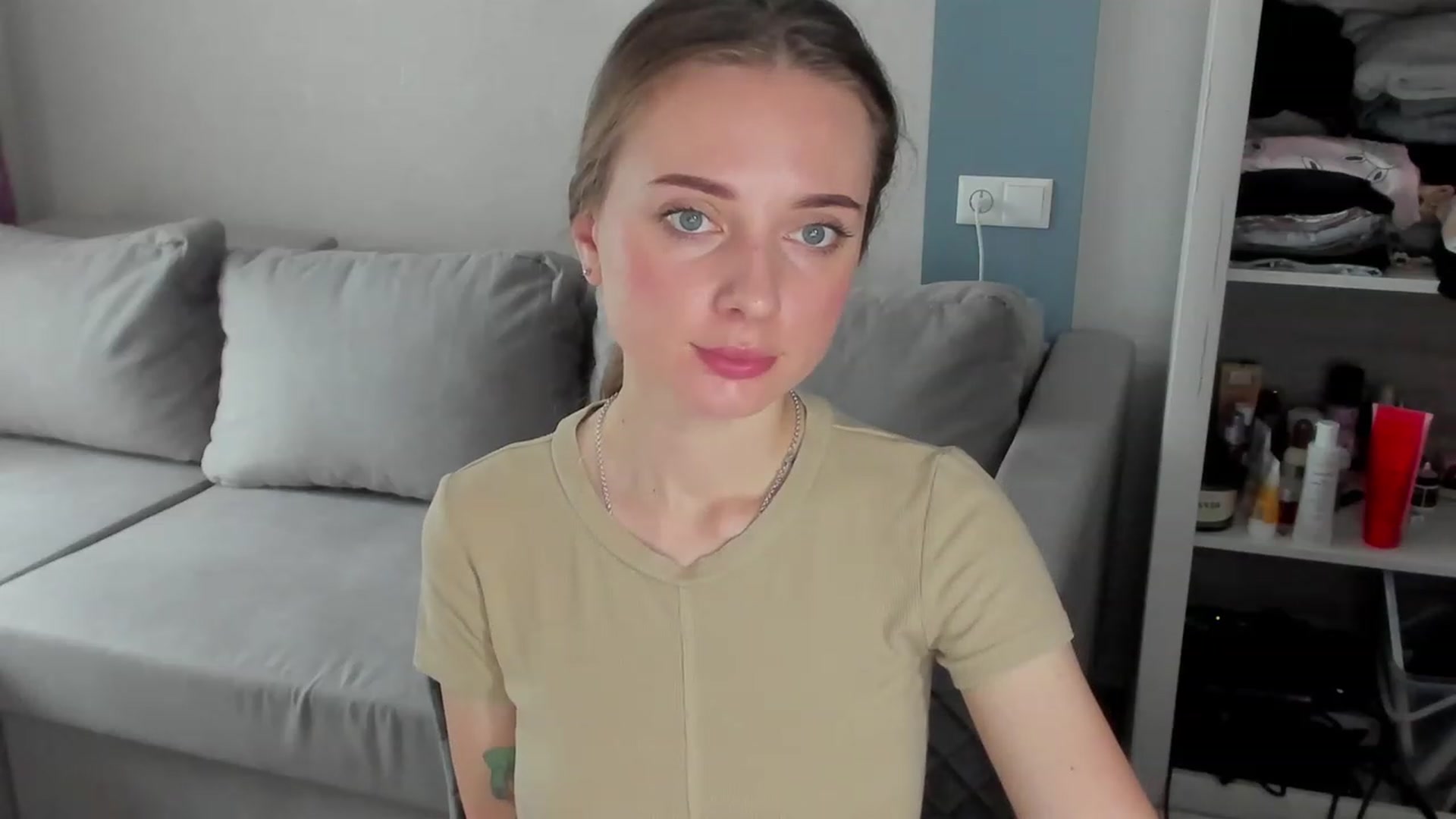 Gallery image thumbnail from Iam_Sasha's myfreecams stream on, 06/12/2023, 07:57 image 20 of 20