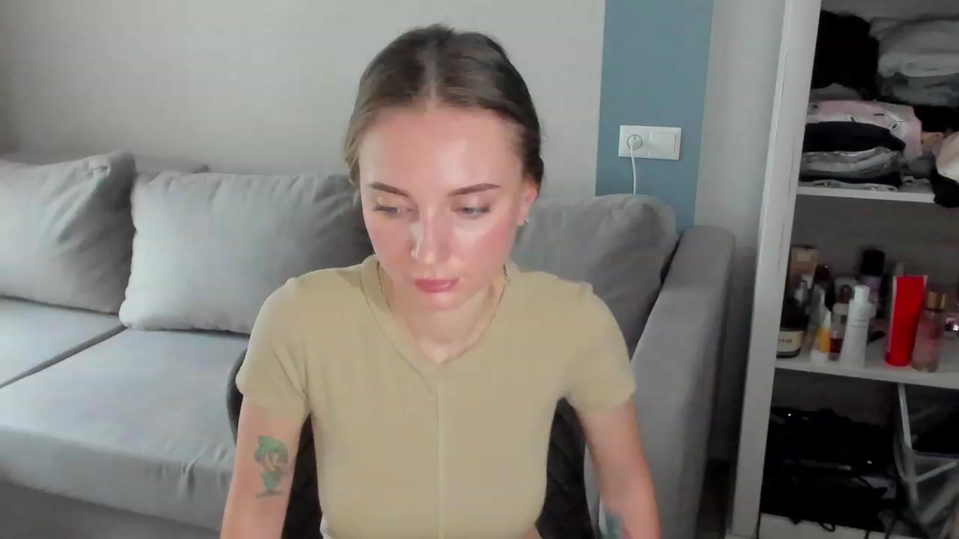 Gallery image thumbnail from Iam_Sasha's myfreecams stream on, 06/12/2023, 08:32 image 10 of 20