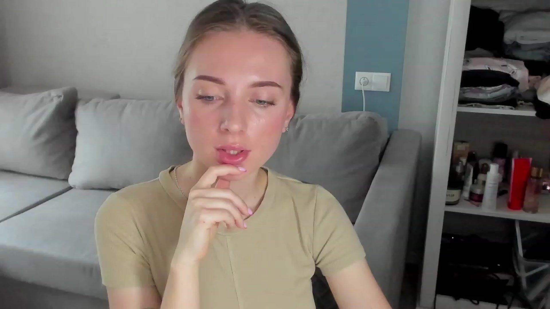 Gallery image thumbnail from Iam_Sasha's myfreecams stream on, 06/12/2023, 08:32 image 17 of 20