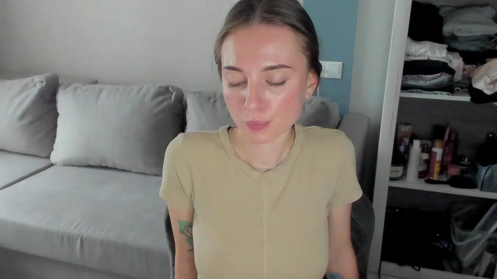 Gallery image thumbnail from Iam_Sasha's myfreecams stream on, 06/12/2023, 10:35 image 3 of 20