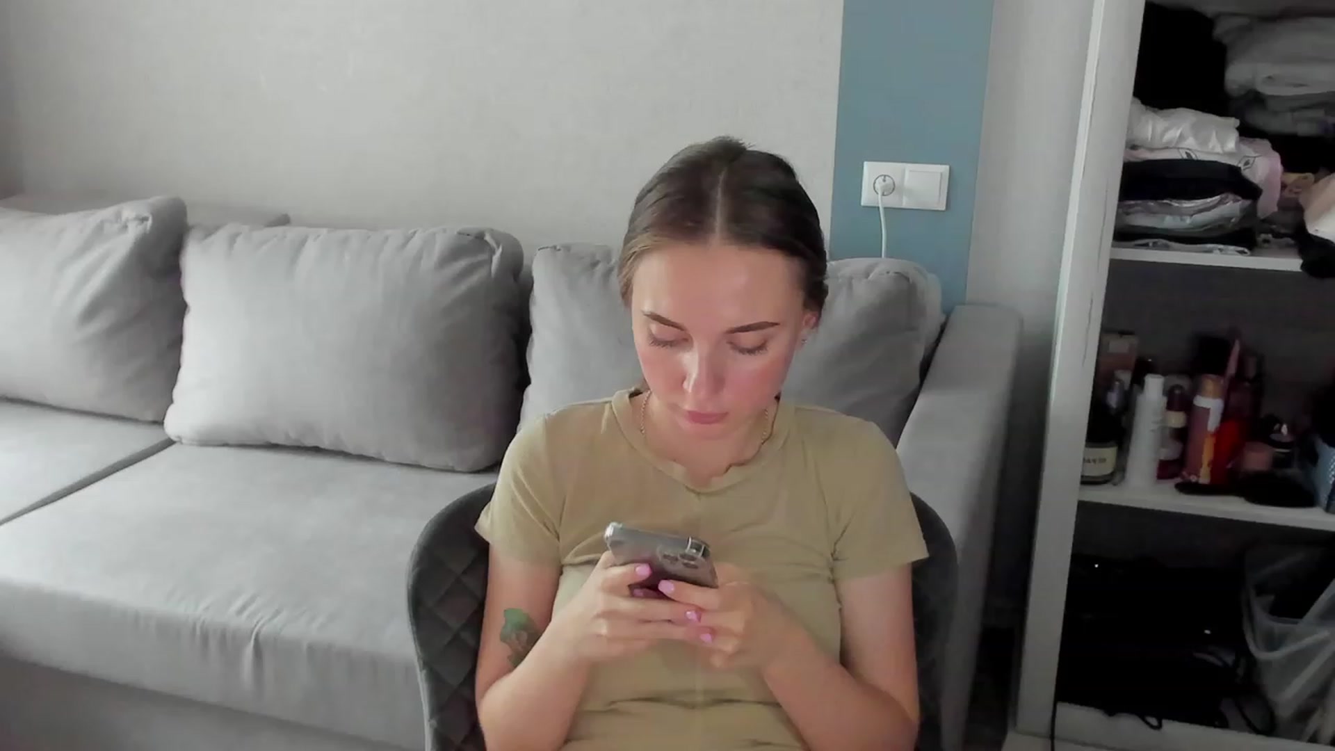 Gallery image thumbnail from Iam_Sasha's myfreecams stream on, 06/12/2023, 11:33 image 6 of 20