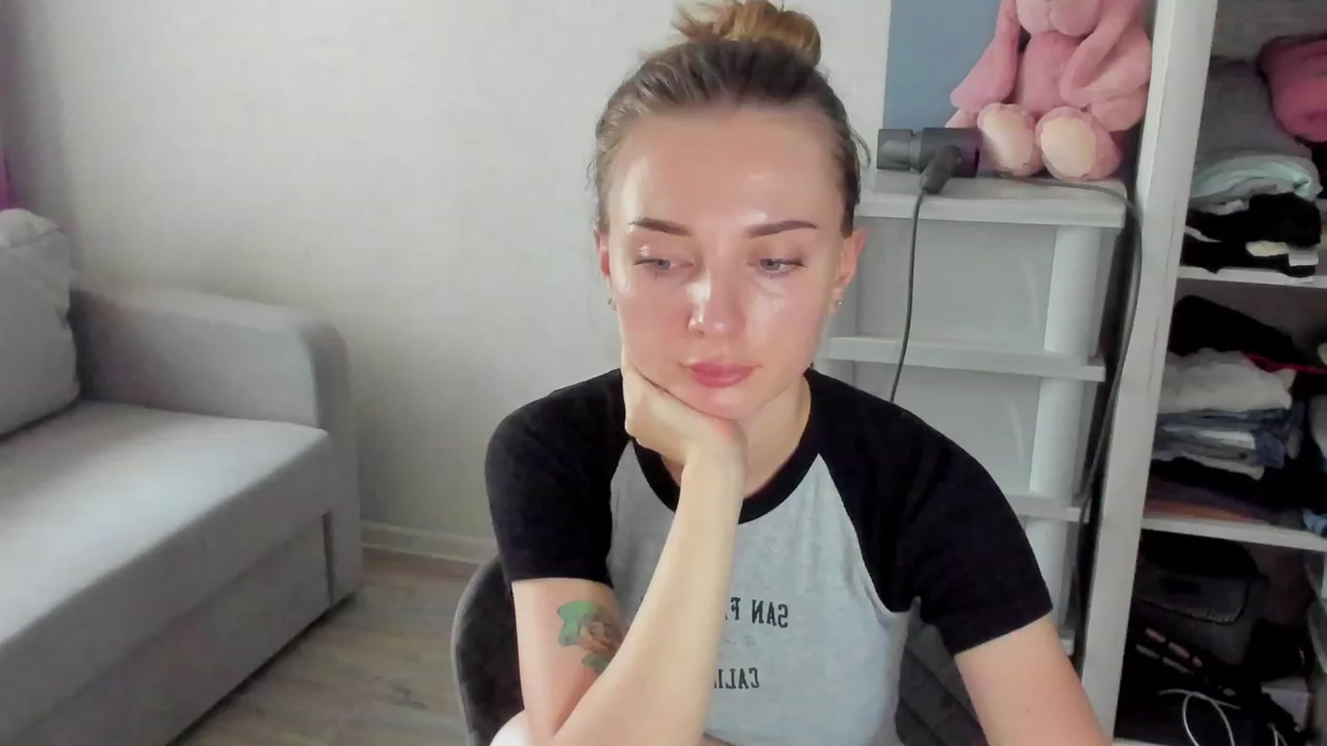 Gallery image thumbnail from Iam_Sasha's myfreecams stream on, 07/17/2023, 13:48 image 19 of 20