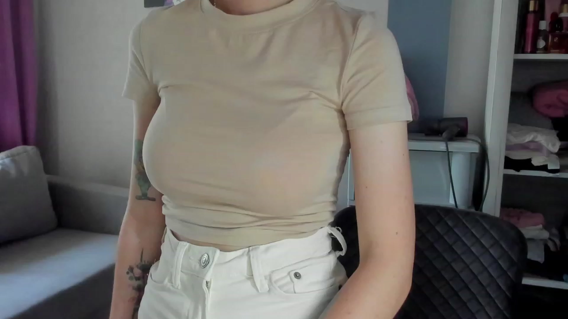 Gallery image thumbnail from Iam_Sasha's myfreecams stream on, 07/24/2023, 11:42 image 10 of 20