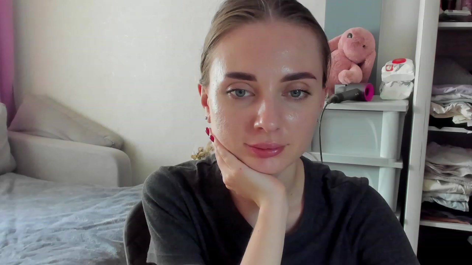 Gallery image thumbnail from Iam_Sasha's myfreecams stream on, 07/29/2023, 10:54 image 13 of 20