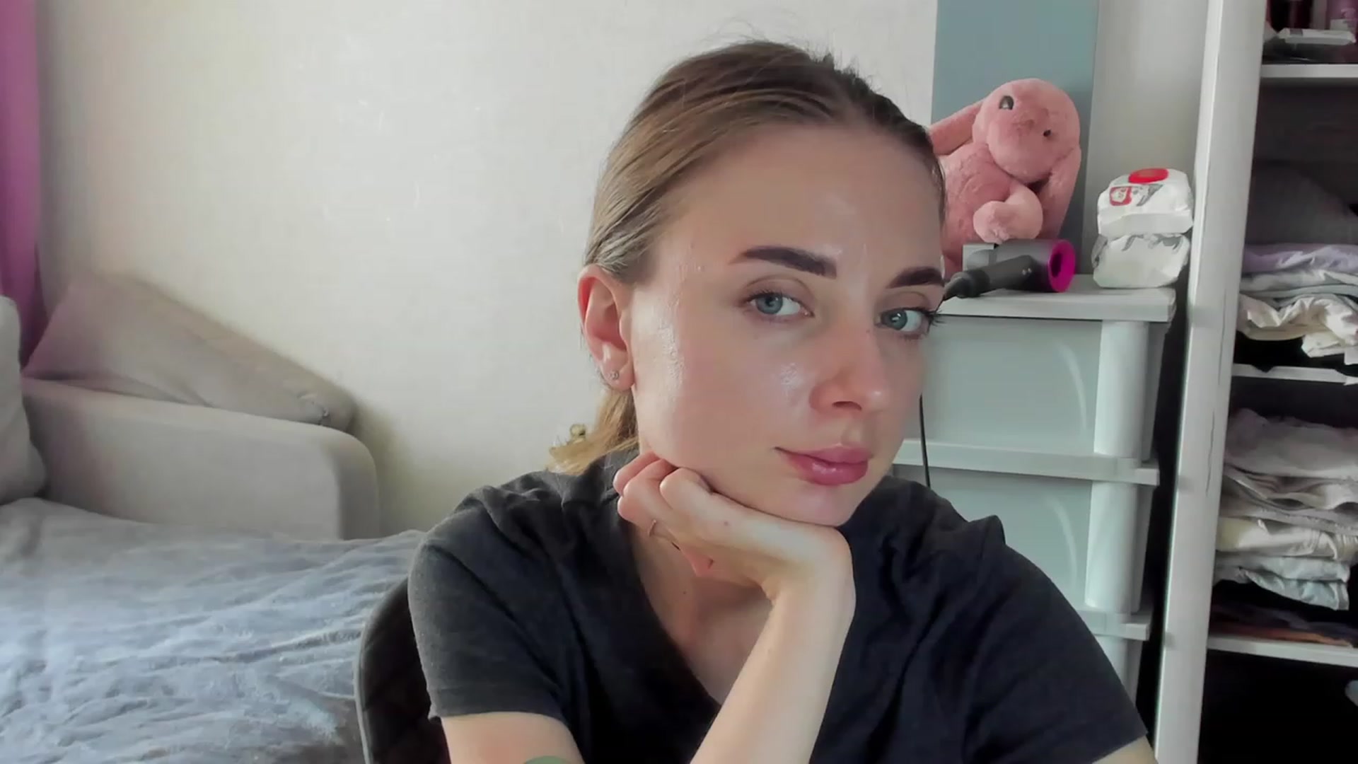 Gallery image thumbnail from Iam_Sasha's myfreecams stream on, 07/29/2023, 10:54 image 8 of 20