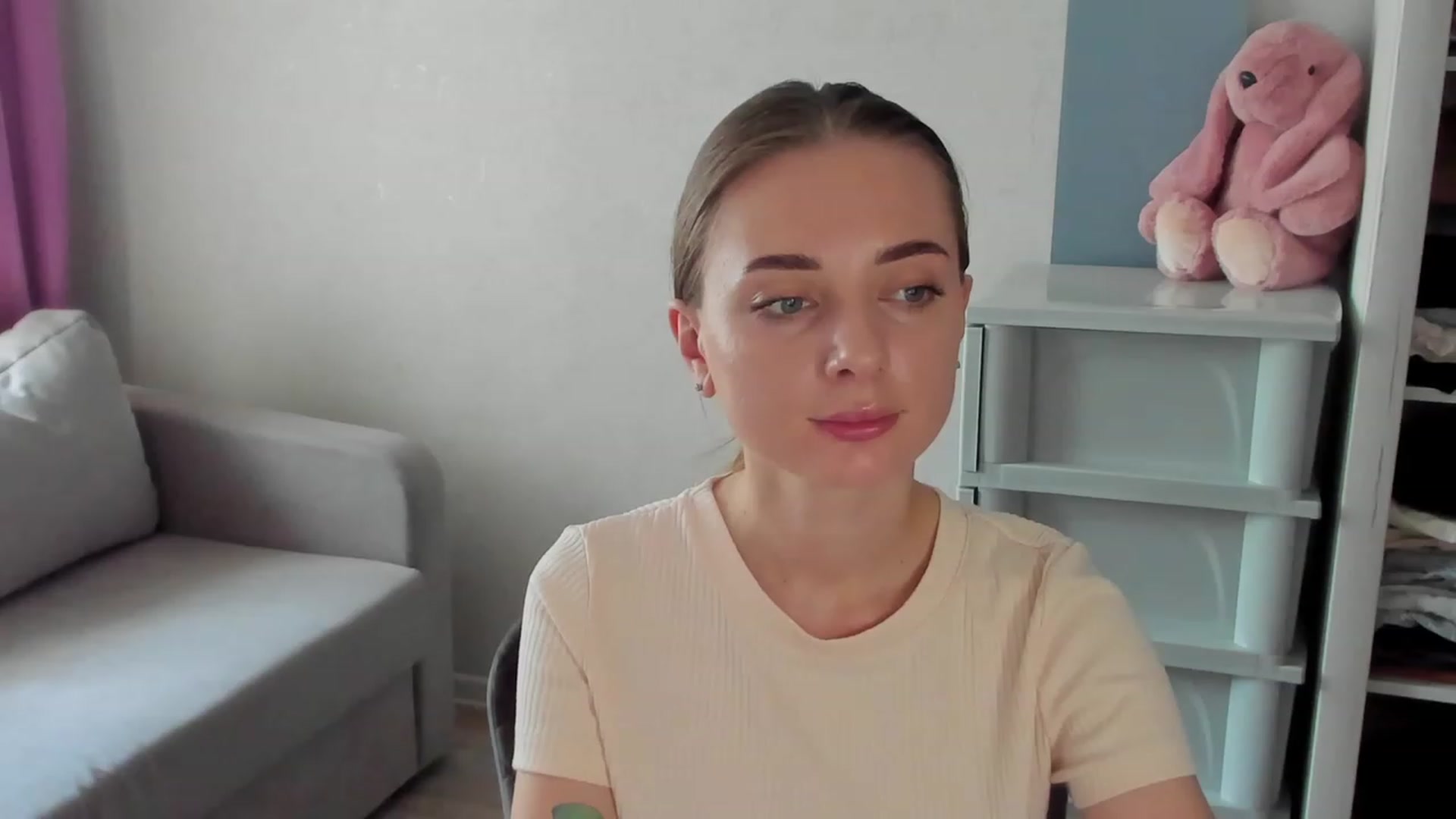Gallery image thumbnail from Iam_Sasha's myfreecams stream on, 08/01/2023, 10:54 image 17 of 20