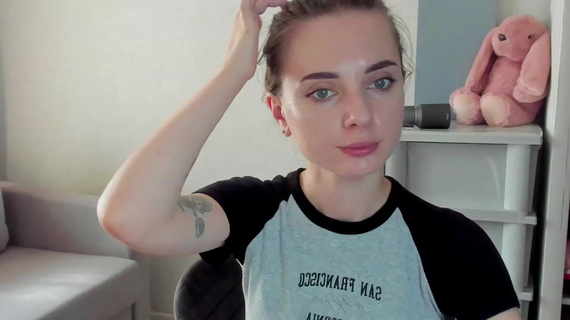 Gallery image thumbnail from Iam_Sasha's myfreecams stream on, 08/04/2023, 11:08 image 15 of 20