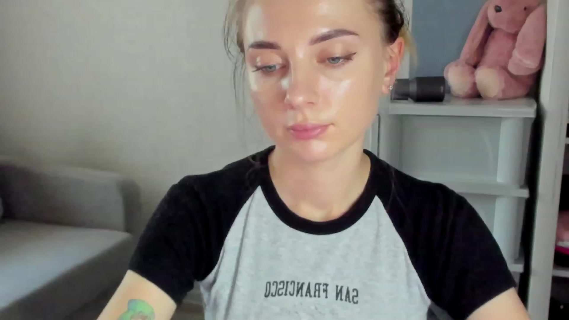 Gallery image thumbnail from Iam_Sasha's myfreecams stream on, 08/04/2023, 13:39 image 17 of 20