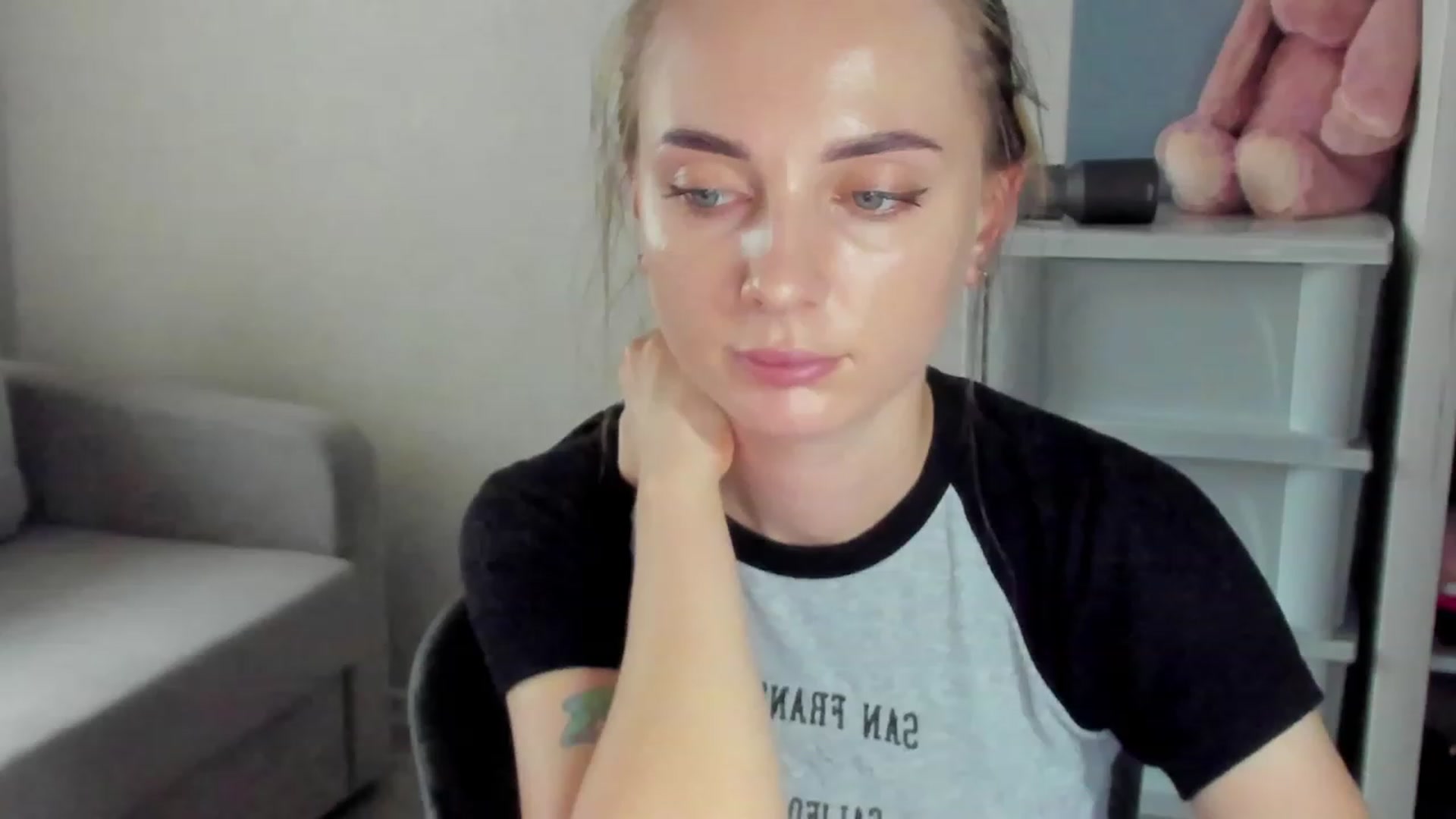 Gallery image thumbnail from Iam_Sasha's myfreecams stream on, 08/04/2023, 13:39 image 9 of 20