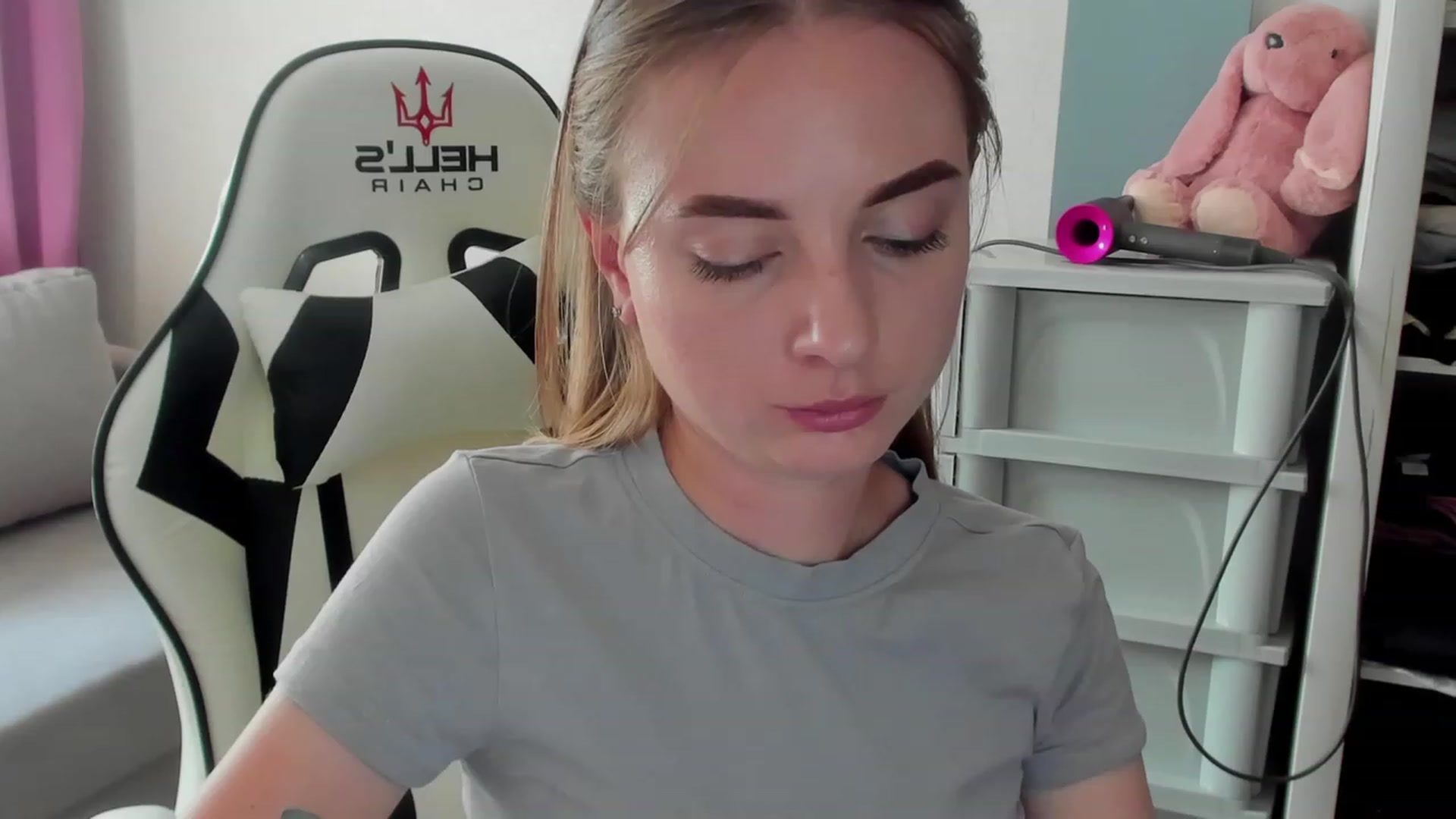 Gallery image thumbnail from Iam_Sasha's myfreecams stream on, 08/24/2023, 10:38 image 7 of 20