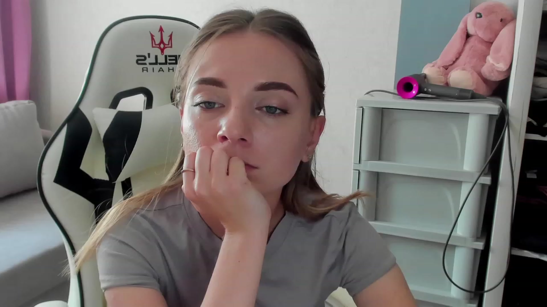 Gallery image thumbnail from Iam_Sasha's myfreecams stream on, 08/24/2023, 10:38 image 2 of 20