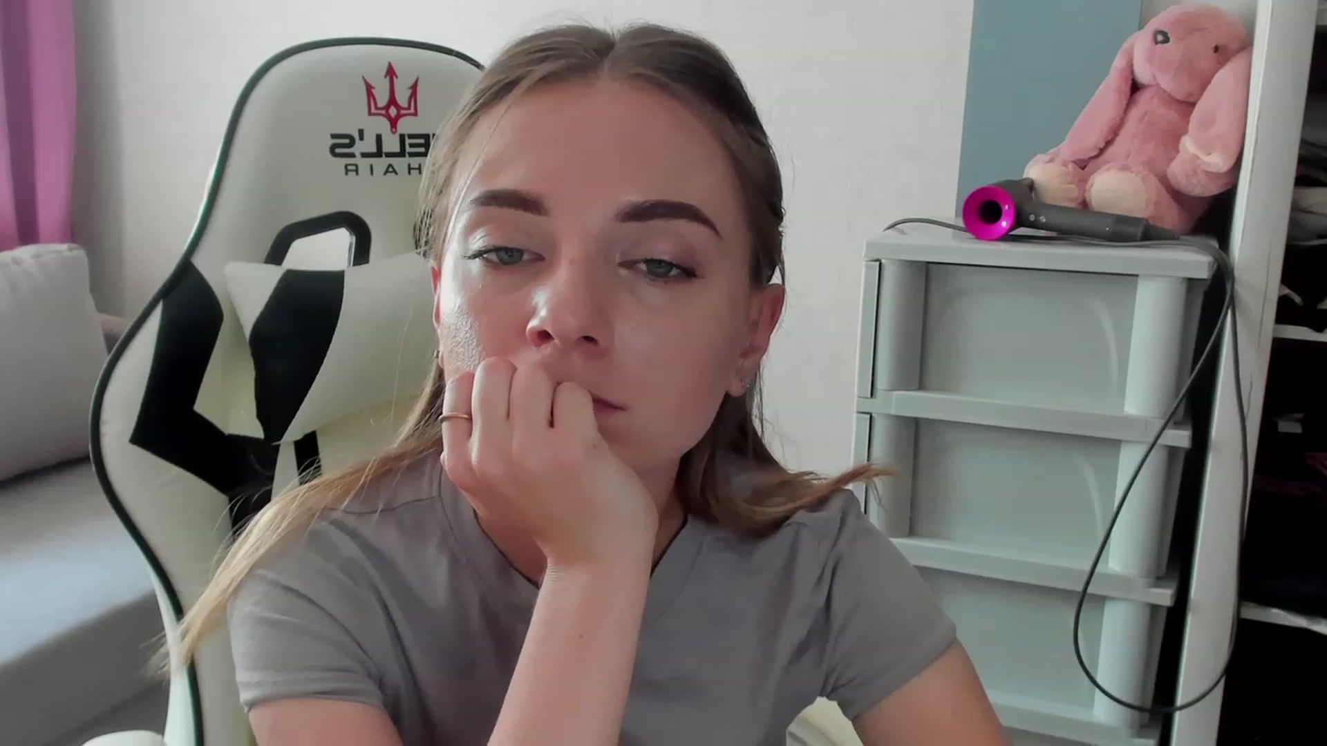 Gallery image thumbnail from Iam_Sasha's myfreecams stream on, 08/24/2023, 10:38 image 3 of 20