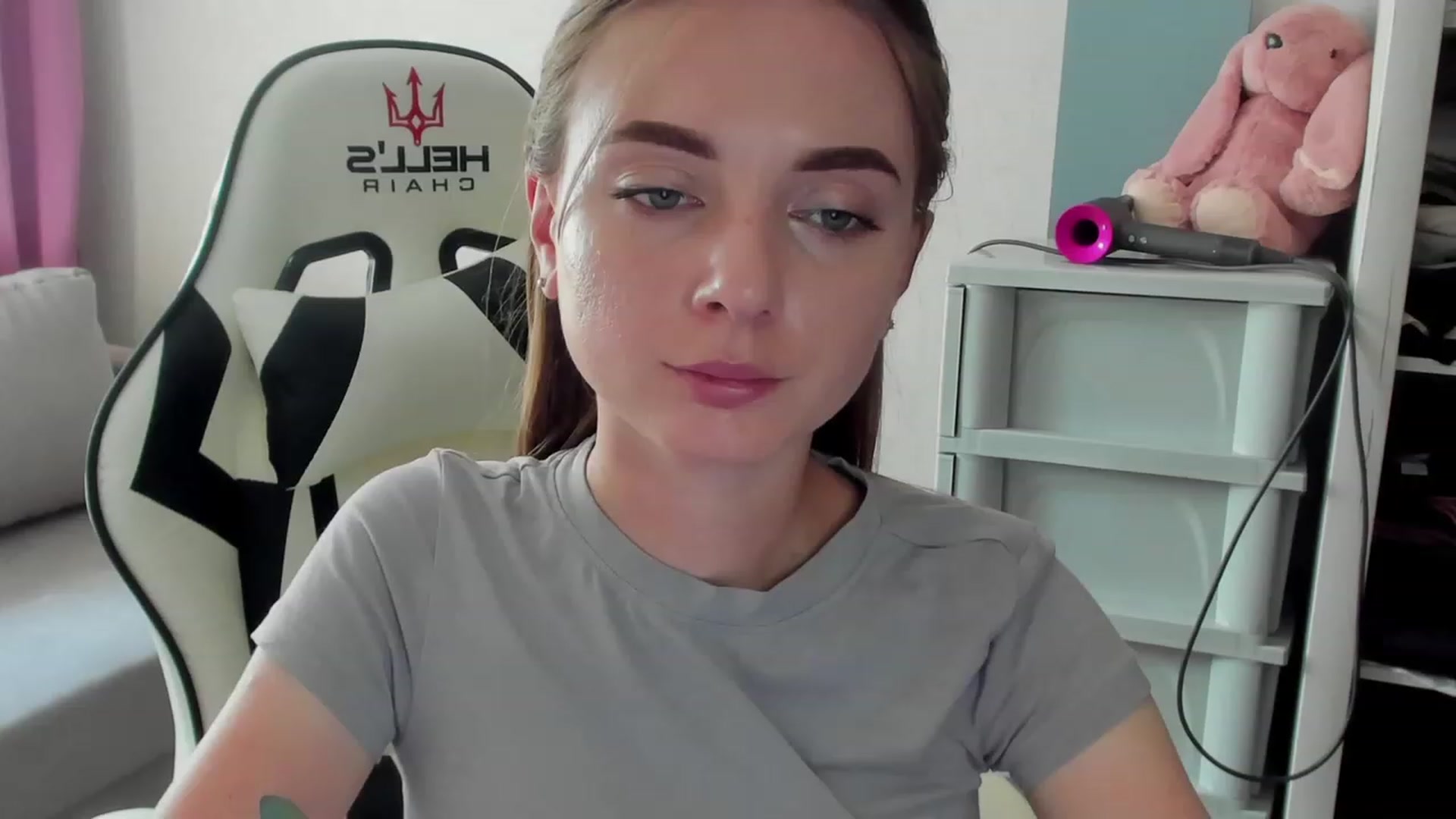 Gallery image thumbnail from Iam_Sasha's myfreecams stream on, 08/24/2023, 10:38 image 19 of 20