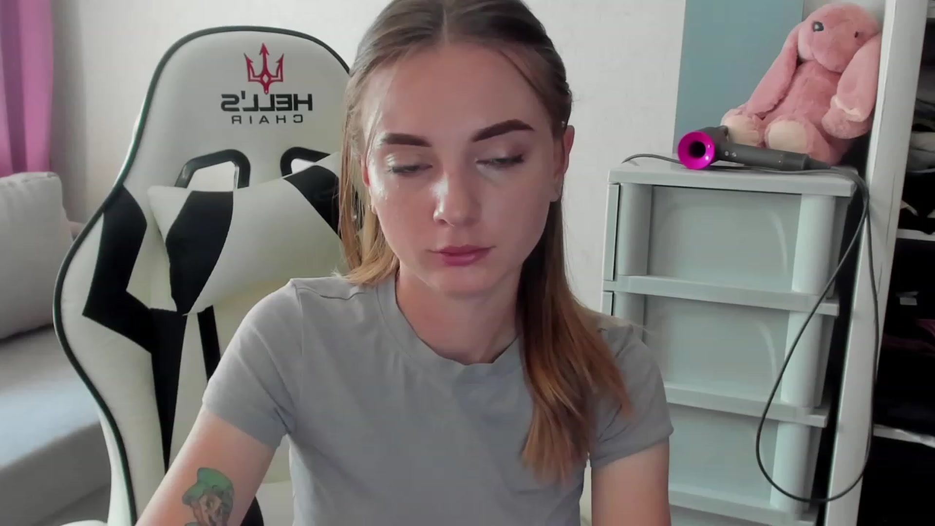 Gallery image thumbnail from Iam_Sasha's myfreecams stream on, 08/24/2023, 10:38 image 9 of 20