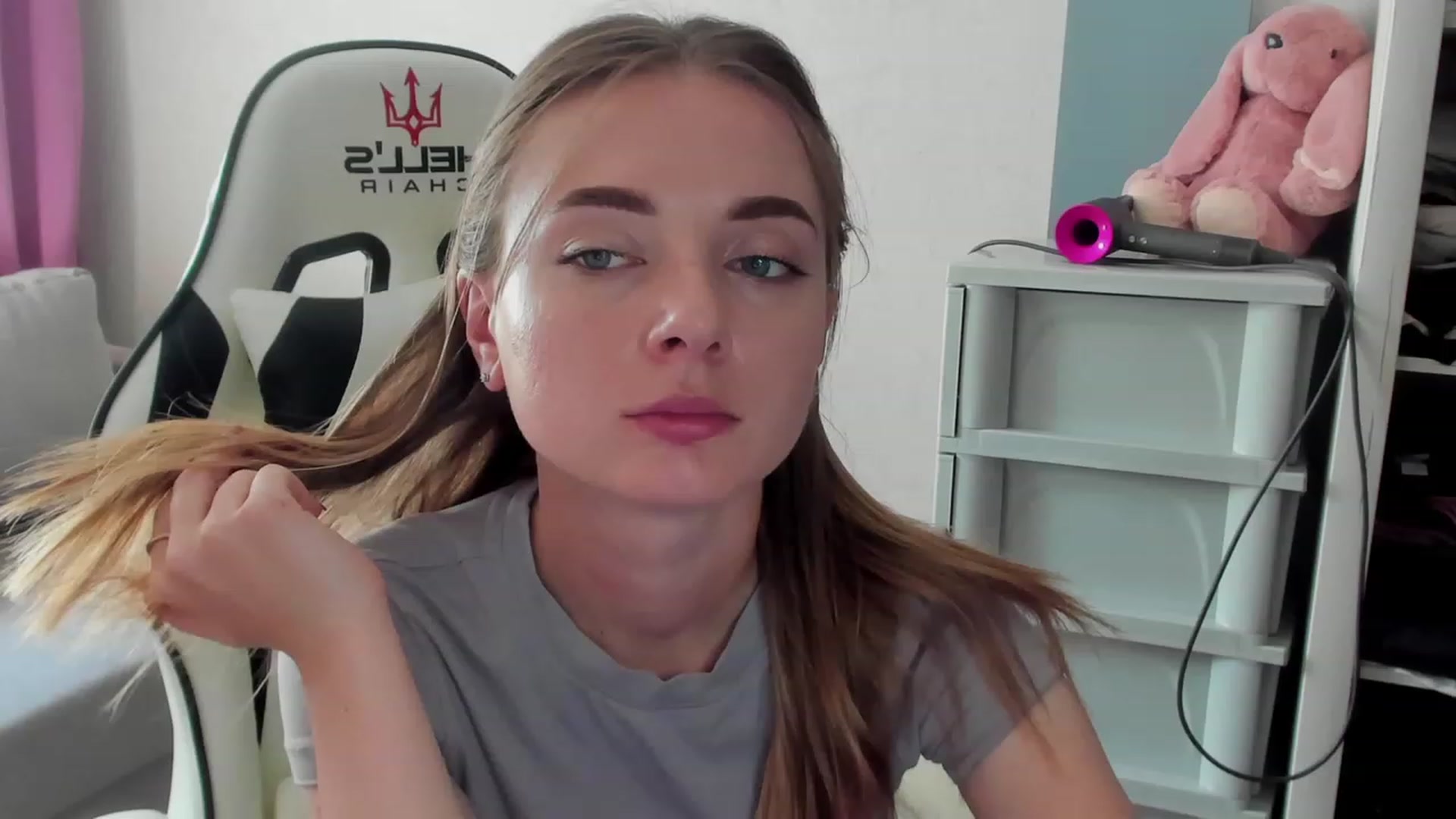 Gallery image thumbnail from Iam_Sasha's myfreecams stream on, 08/24/2023, 10:38 image 11 of 20
