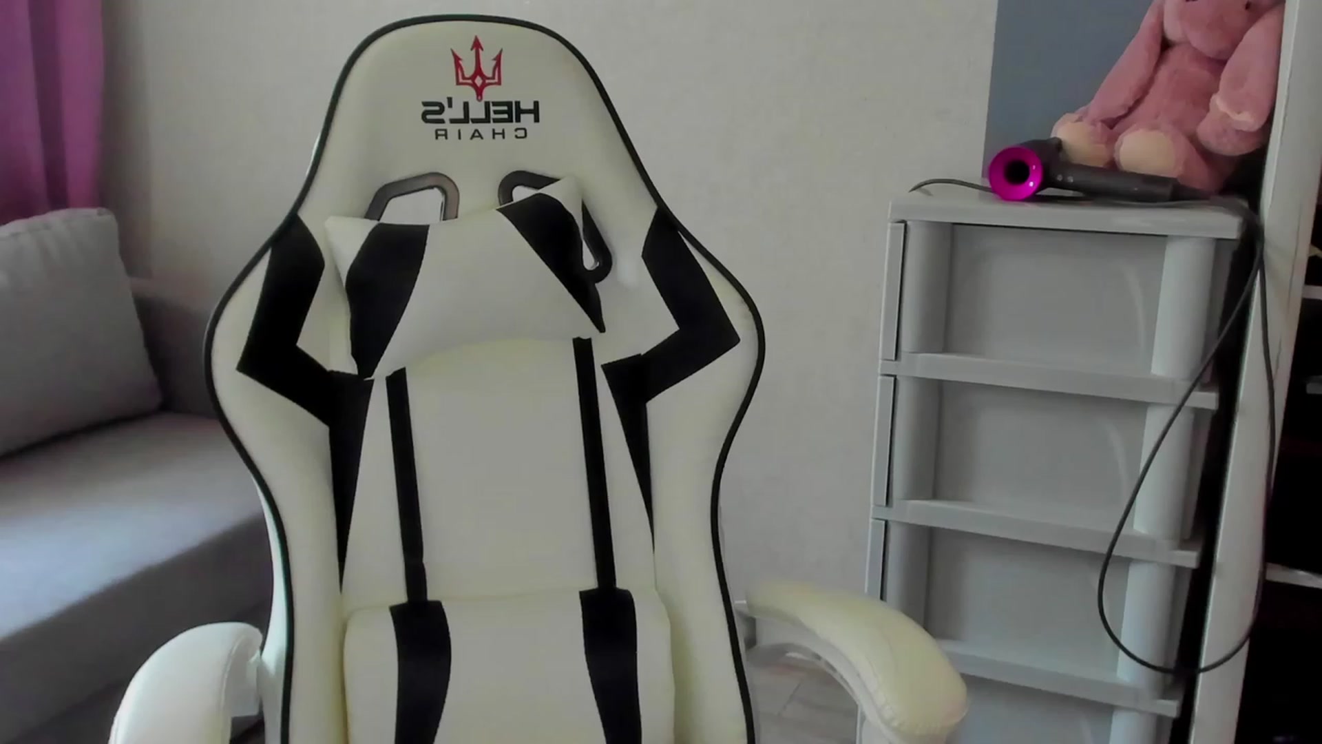 Gallery image thumbnail from Iam_Sasha's myfreecams stream on, 08/24/2023, 12:15 image 8 of 20
