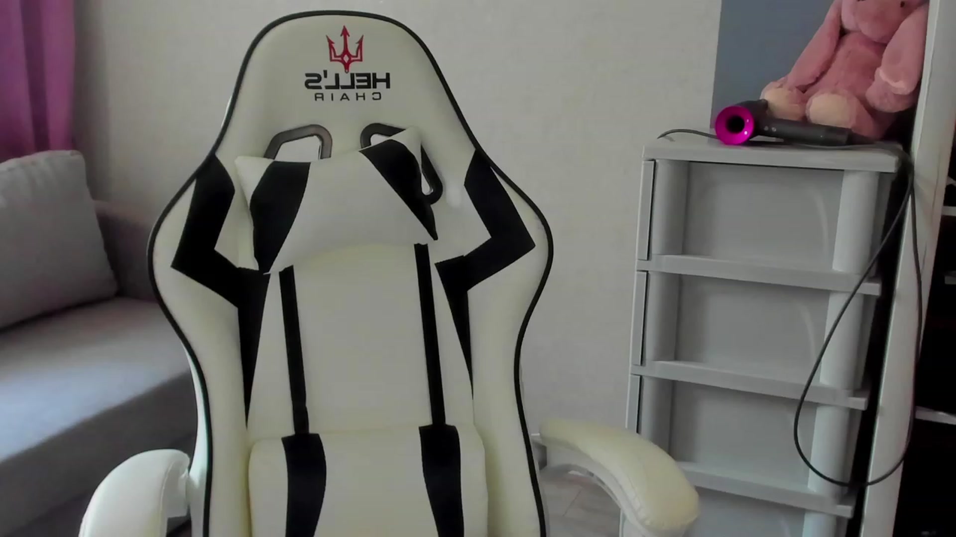 Gallery image thumbnail from Iam_Sasha's myfreecams stream on, 08/24/2023, 12:15 image 3 of 20