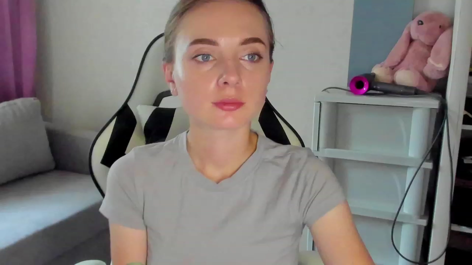 Gallery image thumbnail from Iam_Sasha's myfreecams stream on, 08/24/2023, 12:15 image 20 of 20