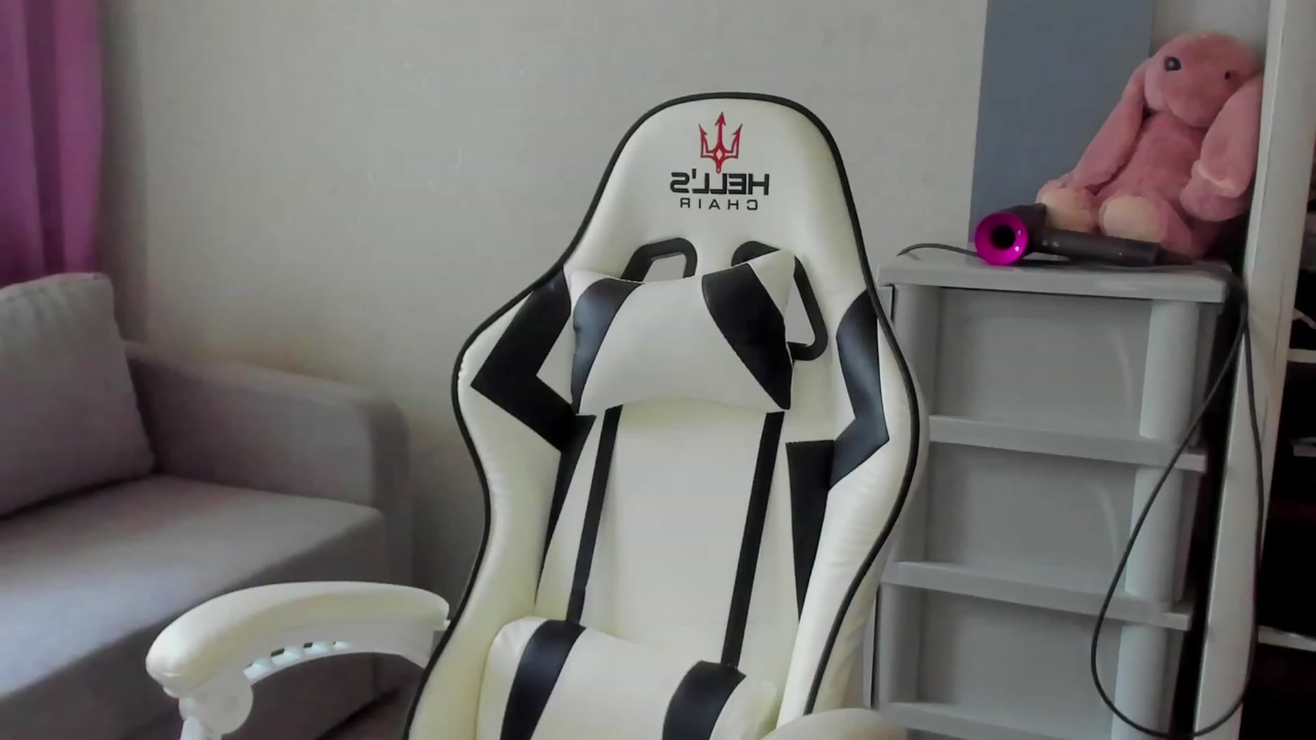 Gallery image thumbnail from Iam_Sasha's myfreecams stream on, 08/24/2023, 12:15 image 13 of 20