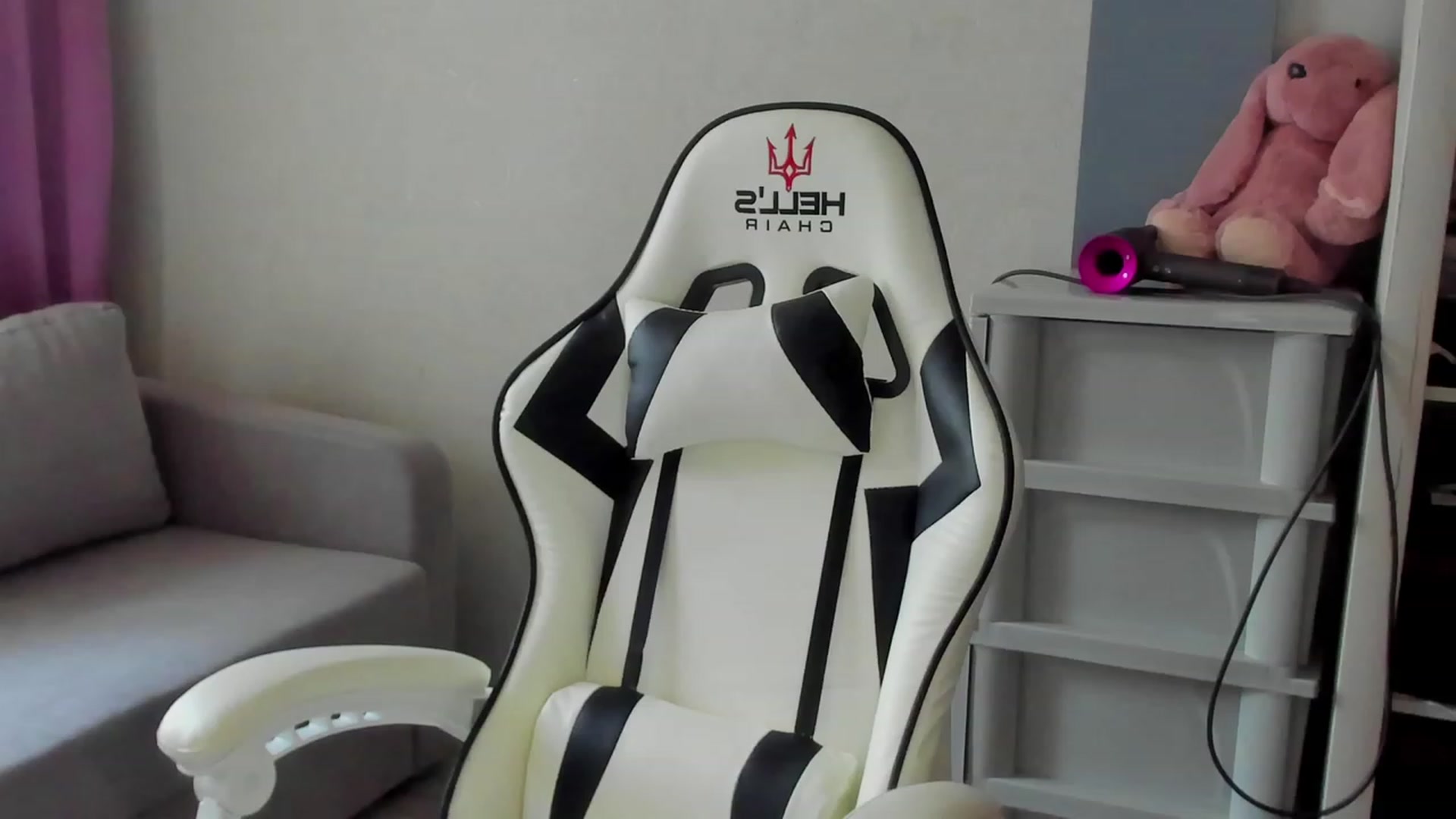 Gallery image thumbnail from Iam_Sasha's myfreecams stream on, 08/24/2023, 12:15 image 10 of 20