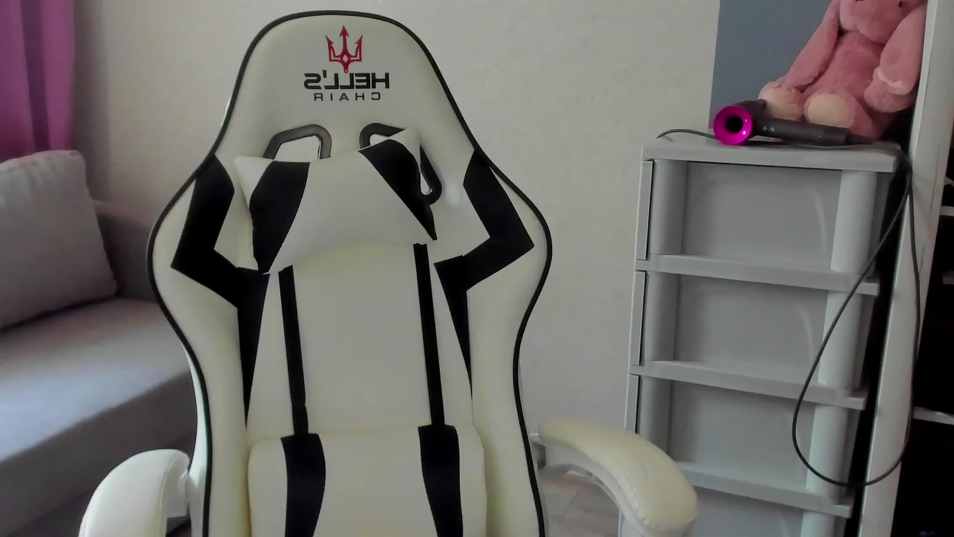 Gallery image thumbnail from Iam_Sasha's myfreecams stream on, 08/24/2023, 12:15 image 5 of 20