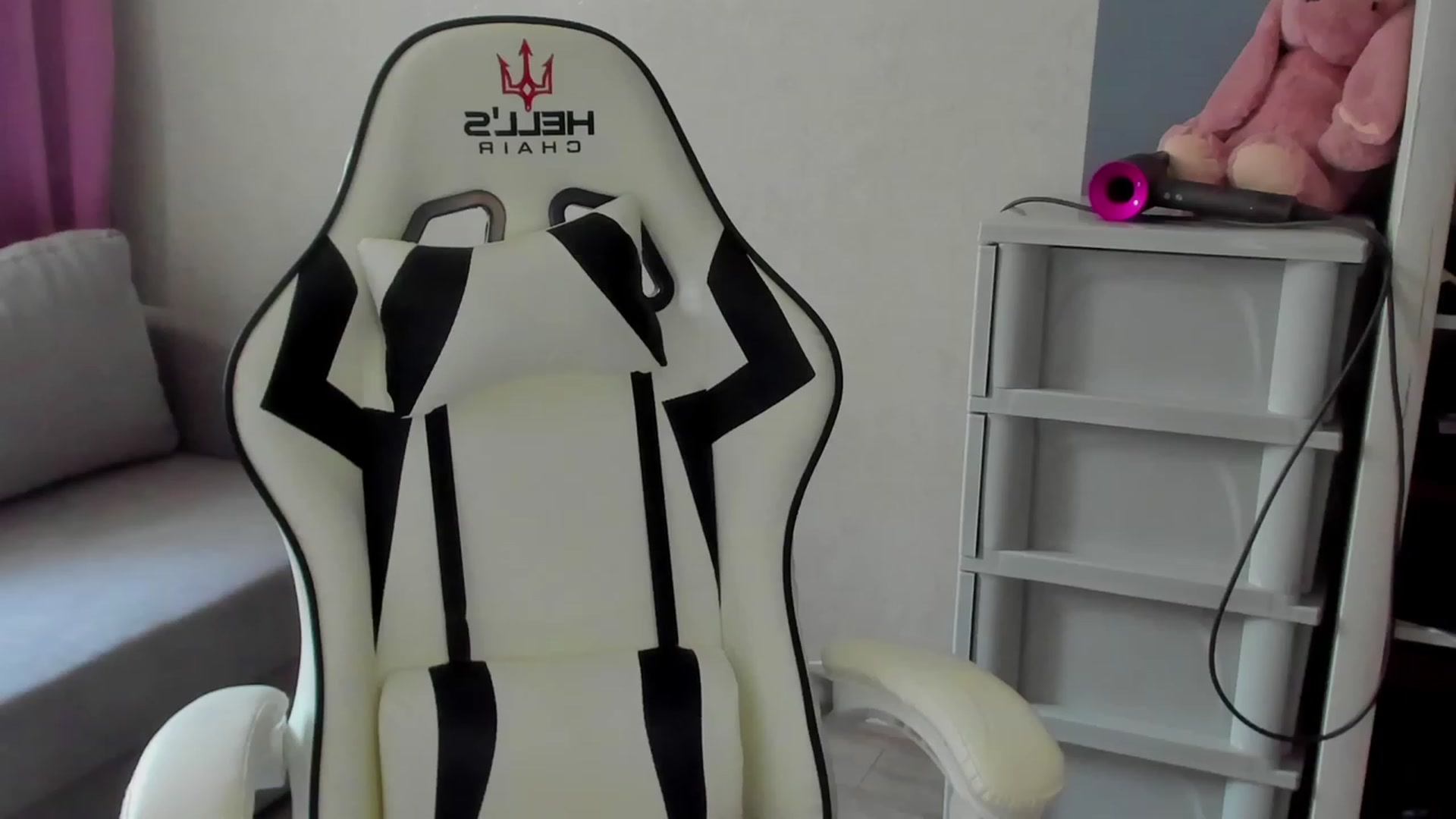 Gallery image thumbnail from Iam_Sasha's myfreecams stream on, 08/24/2023, 12:15 image 1 of 20