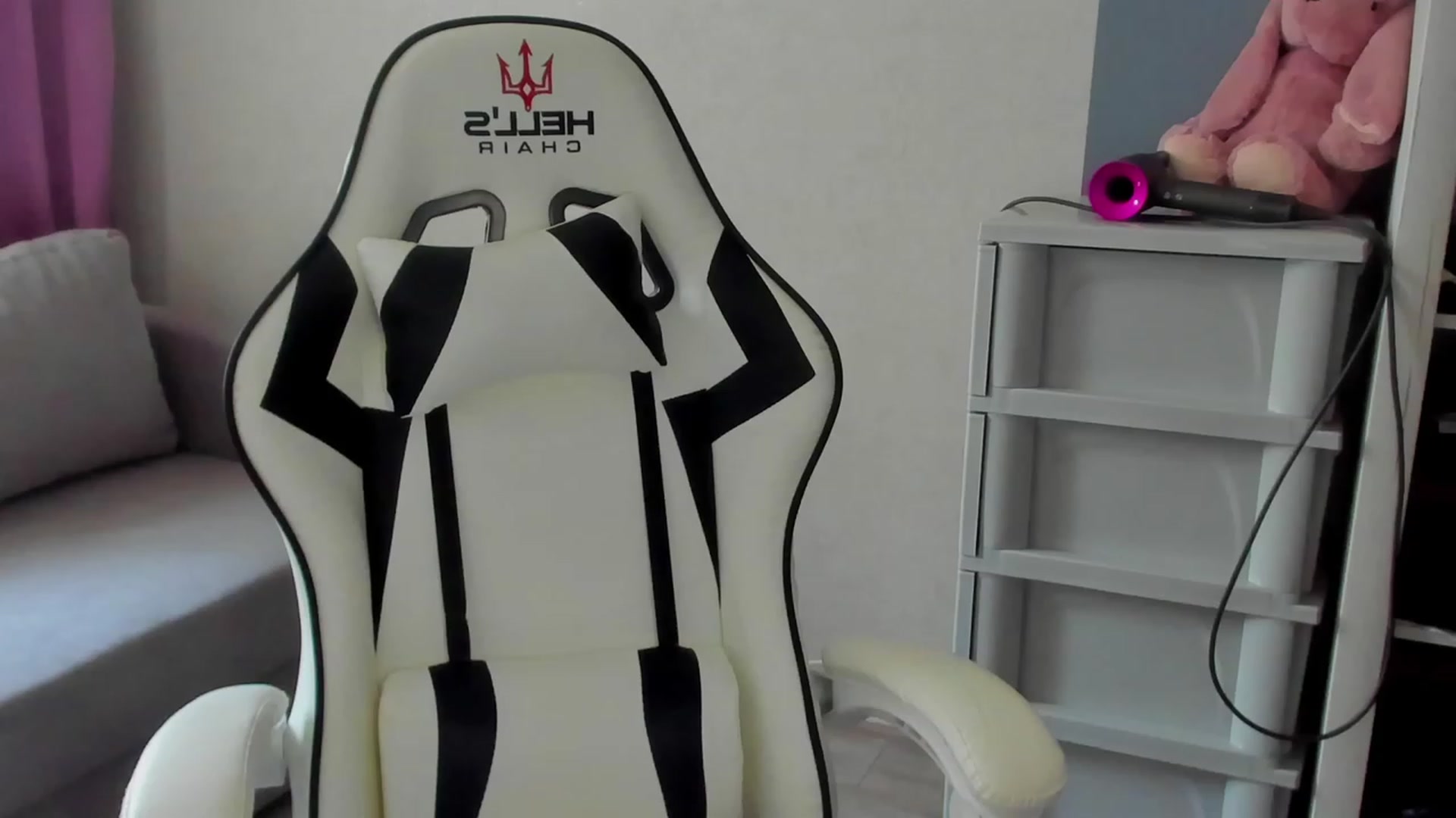 Gallery image thumbnail from Iam_Sasha's myfreecams stream on, 08/24/2023, 12:15 image 6 of 20