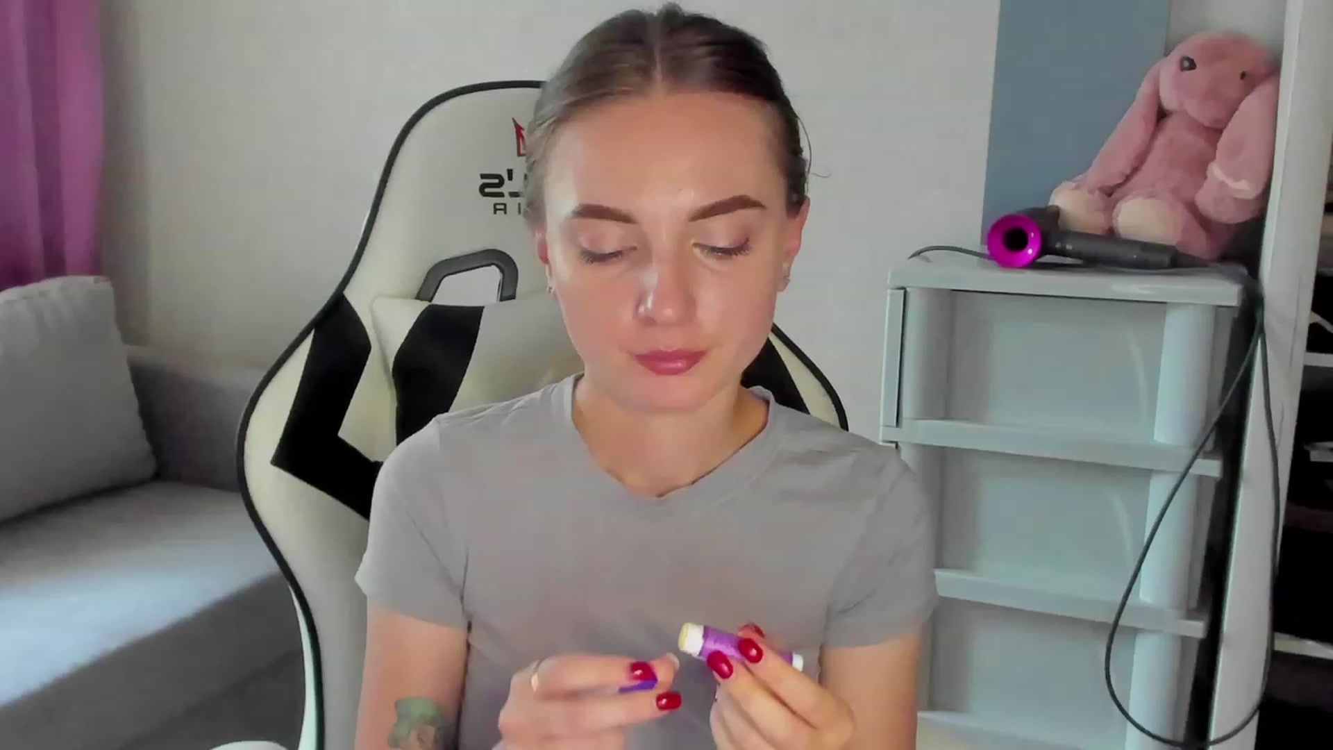 Gallery image thumbnail from Iam_Sasha's myfreecams stream on, 08/24/2023, 12:15 image 19 of 20