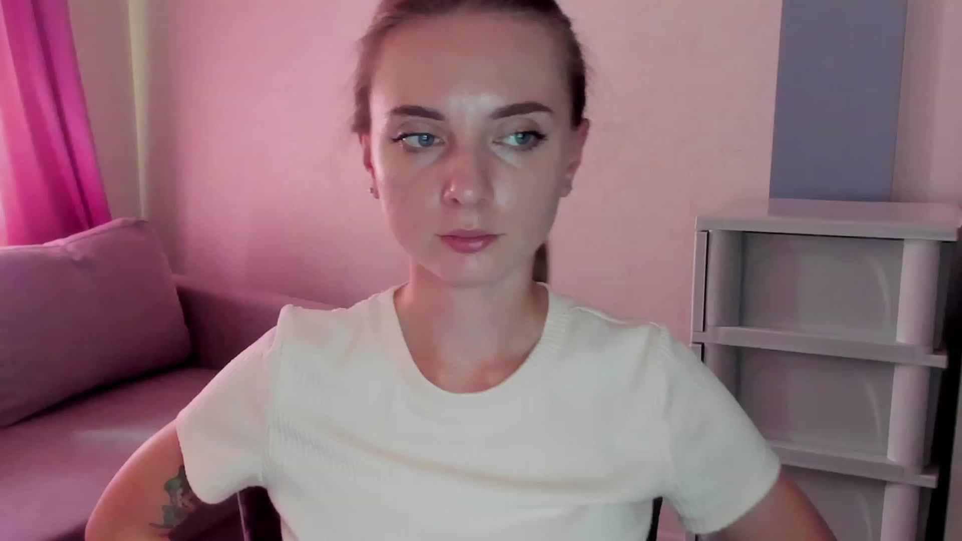 Gallery image thumbnail from Iam_Sasha's myfreecams stream on, 08/30/2023, 10:57 image 10 of 20