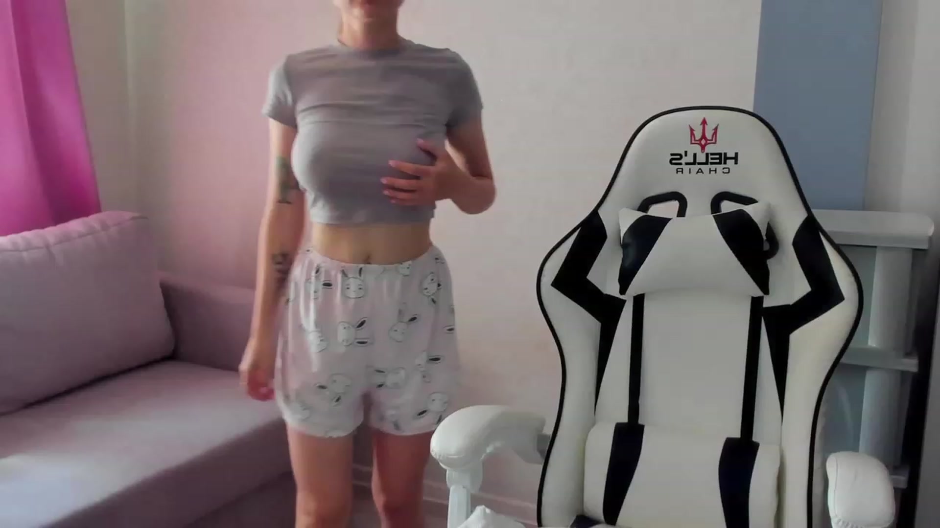 Gallery image thumbnail from Iam_Sasha's myfreecams stream on, 08/31/2023, 09:17 image 17 of 20