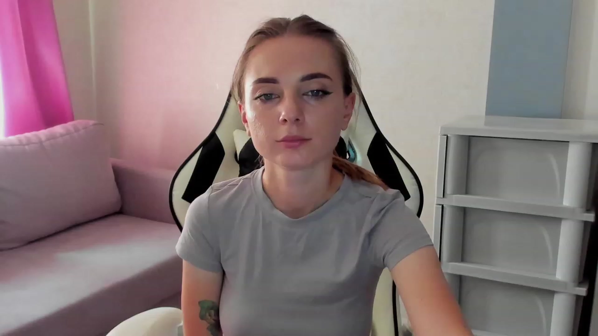 Gallery image thumbnail from Iam_Sasha's myfreecams stream on, 08/31/2023, 10:35 image 10 of 20