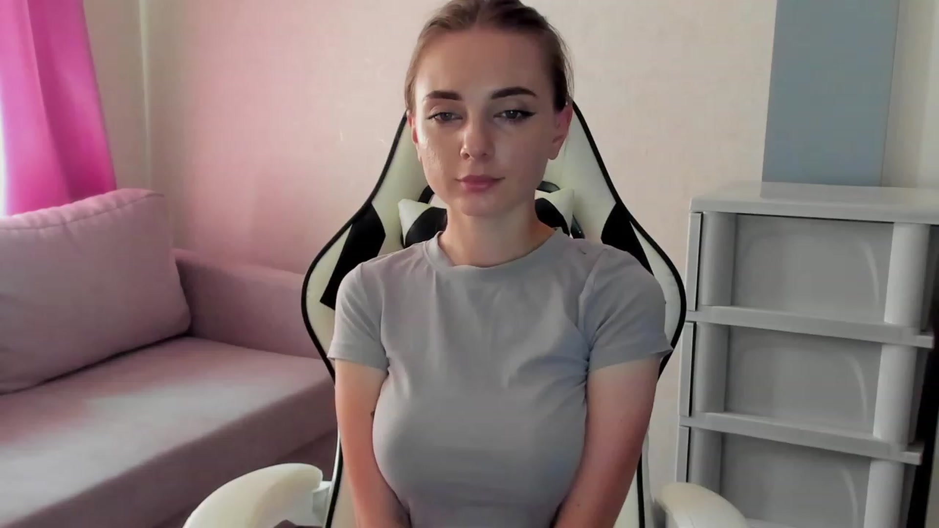 Gallery image thumbnail from Iam_Sasha's myfreecams stream on, 08/31/2023, 10:35 image 7 of 20