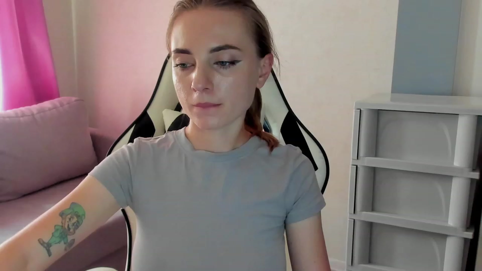 Gallery image thumbnail from Iam_Sasha's myfreecams stream on, 08/31/2023, 10:35 image 8 of 20