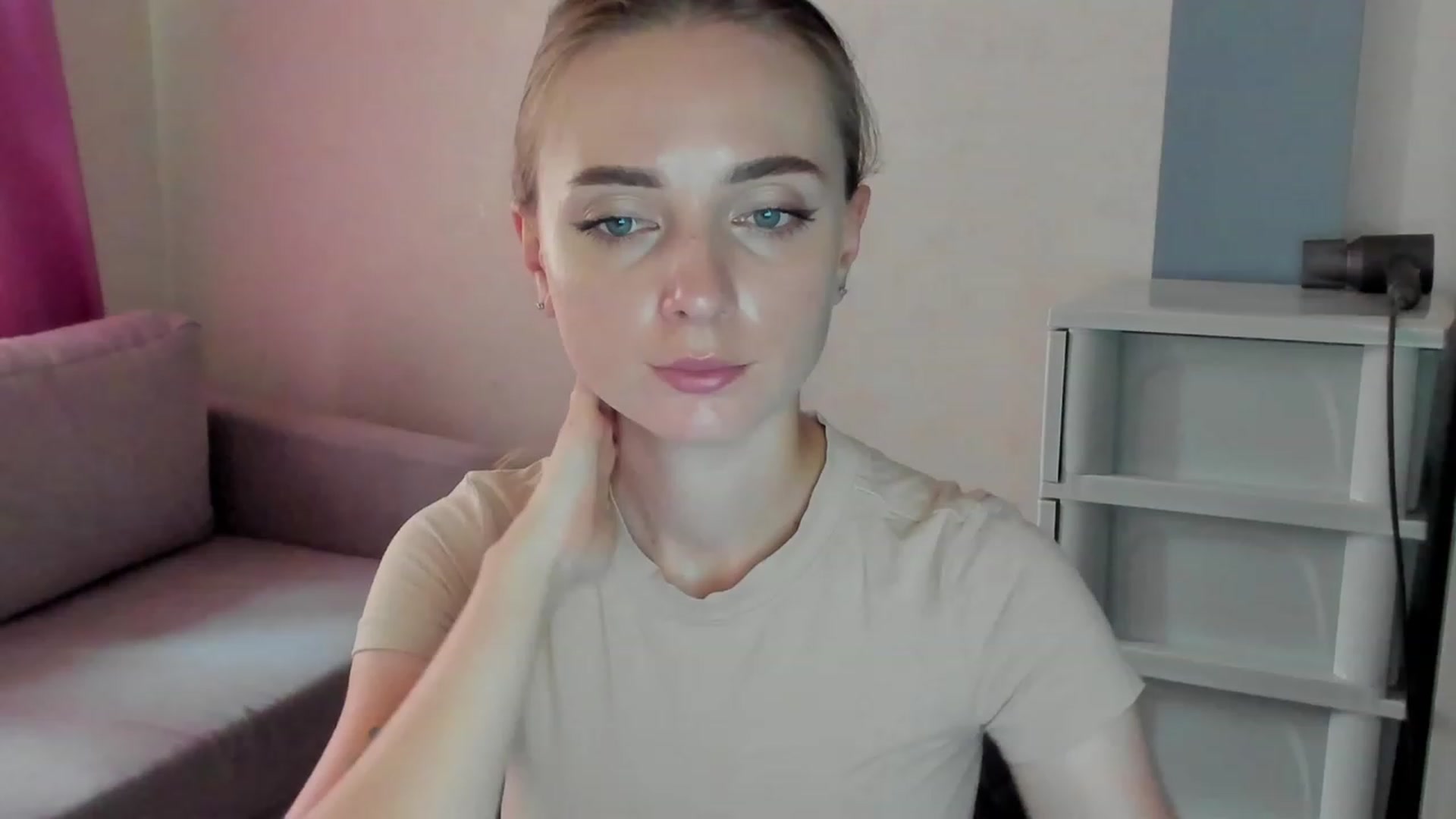 Gallery image thumbnail from Iam_Sasha's myfreecams stream on, 09/01/2023, 11:06 image 14 of 20