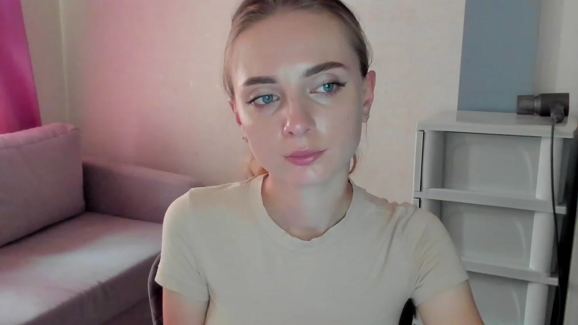 Gallery image thumbnail from Iam_Sasha's myfreecams stream on, 09/01/2023, 11:06 image 2 of 20