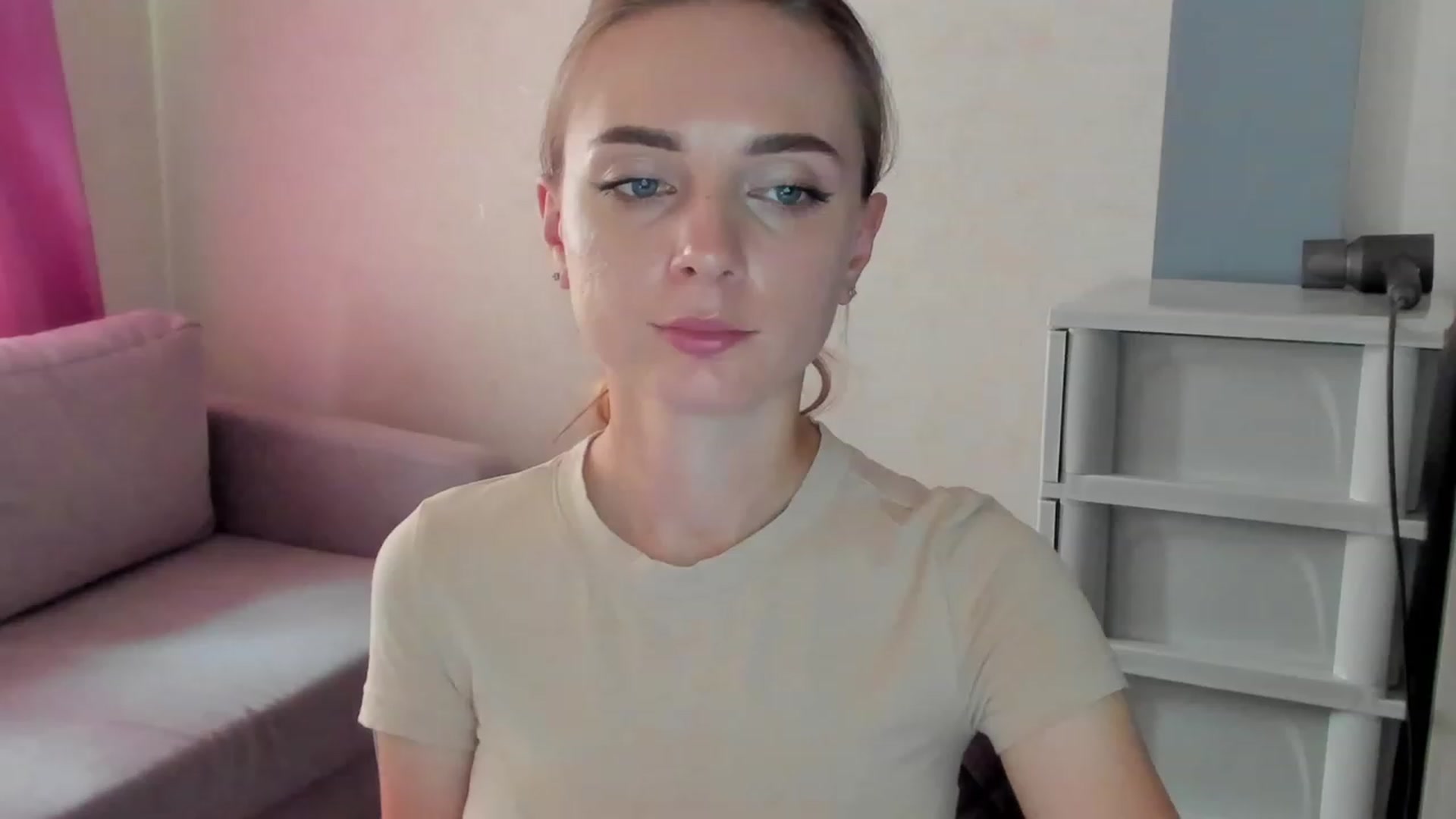 Gallery image thumbnail from Iam_Sasha's myfreecams stream on, 09/01/2023, 11:06 image 1 of 20