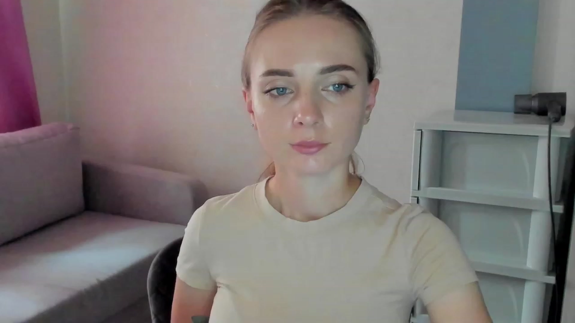 Gallery image thumbnail from Iam_Sasha's myfreecams stream on, 09/01/2023, 11:06 image 7 of 20