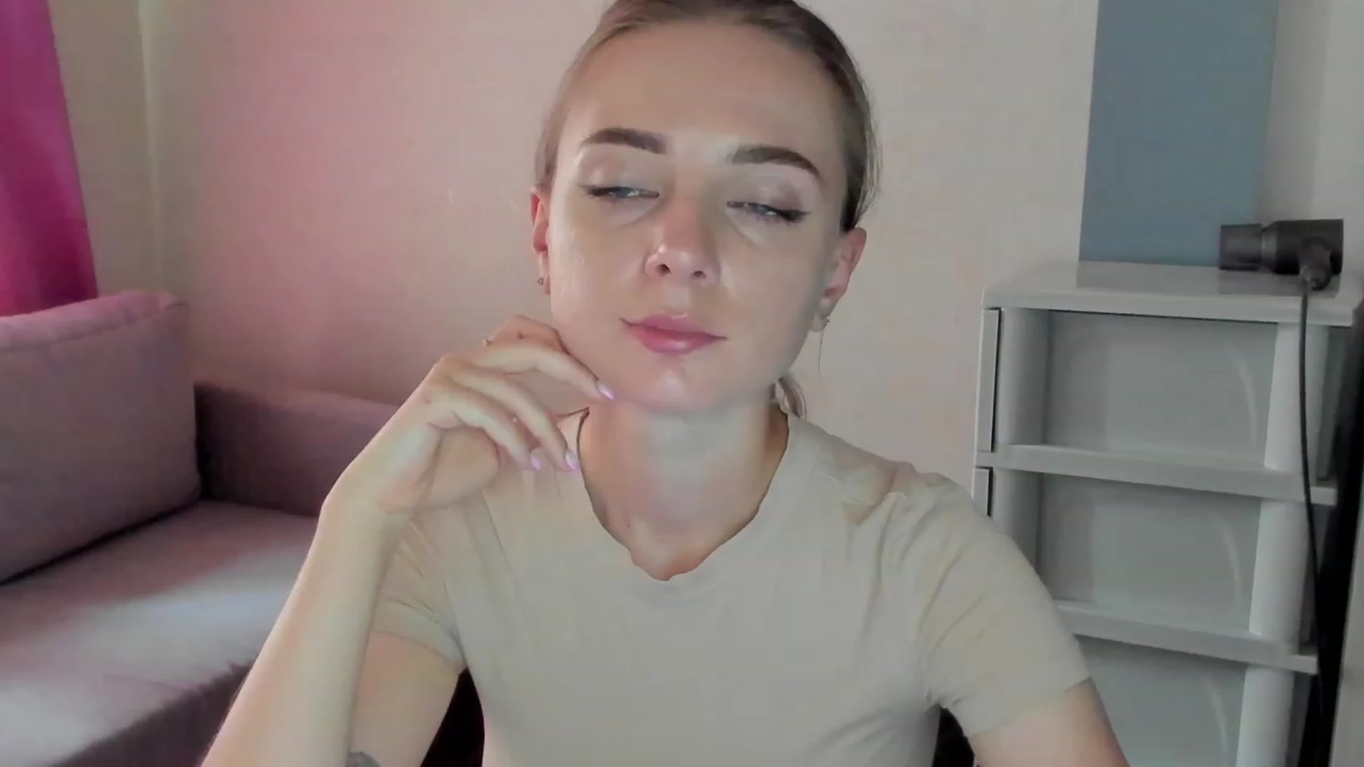 Gallery image thumbnail from Iam_Sasha's myfreecams stream on, 09/01/2023, 11:06 image 10 of 20