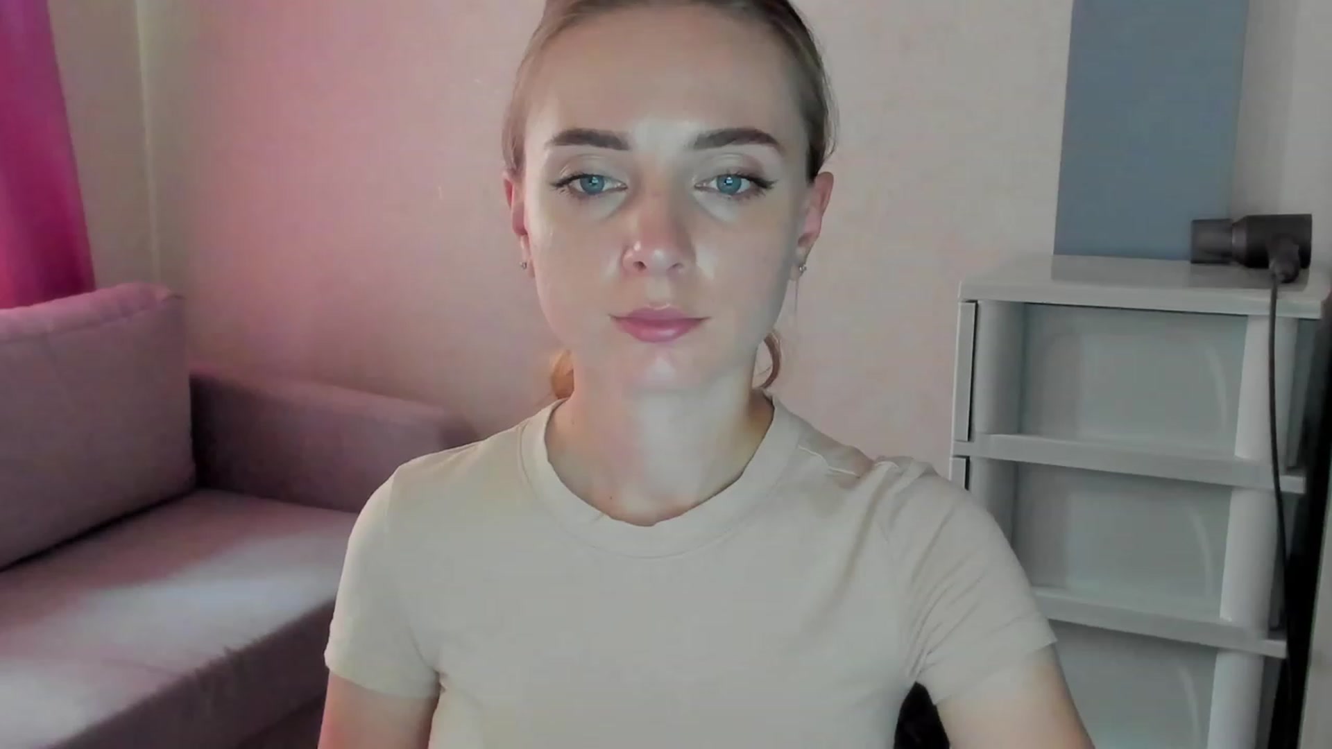 Gallery image thumbnail from Iam_Sasha's myfreecams stream on, 09/01/2023, 11:06 image 3 of 20