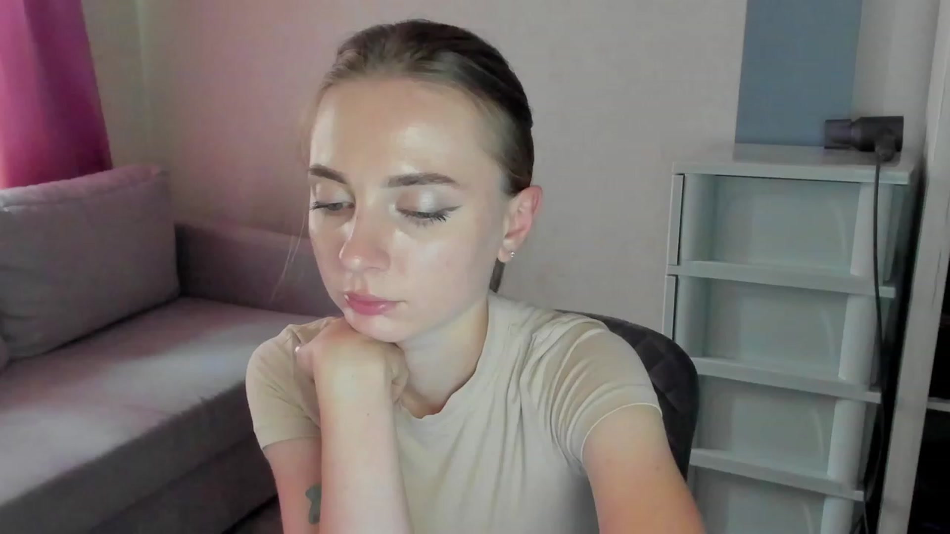 Gallery image thumbnail from Iam_Sasha's myfreecams stream on, 09/01/2023, 12:11 image 6 of 20