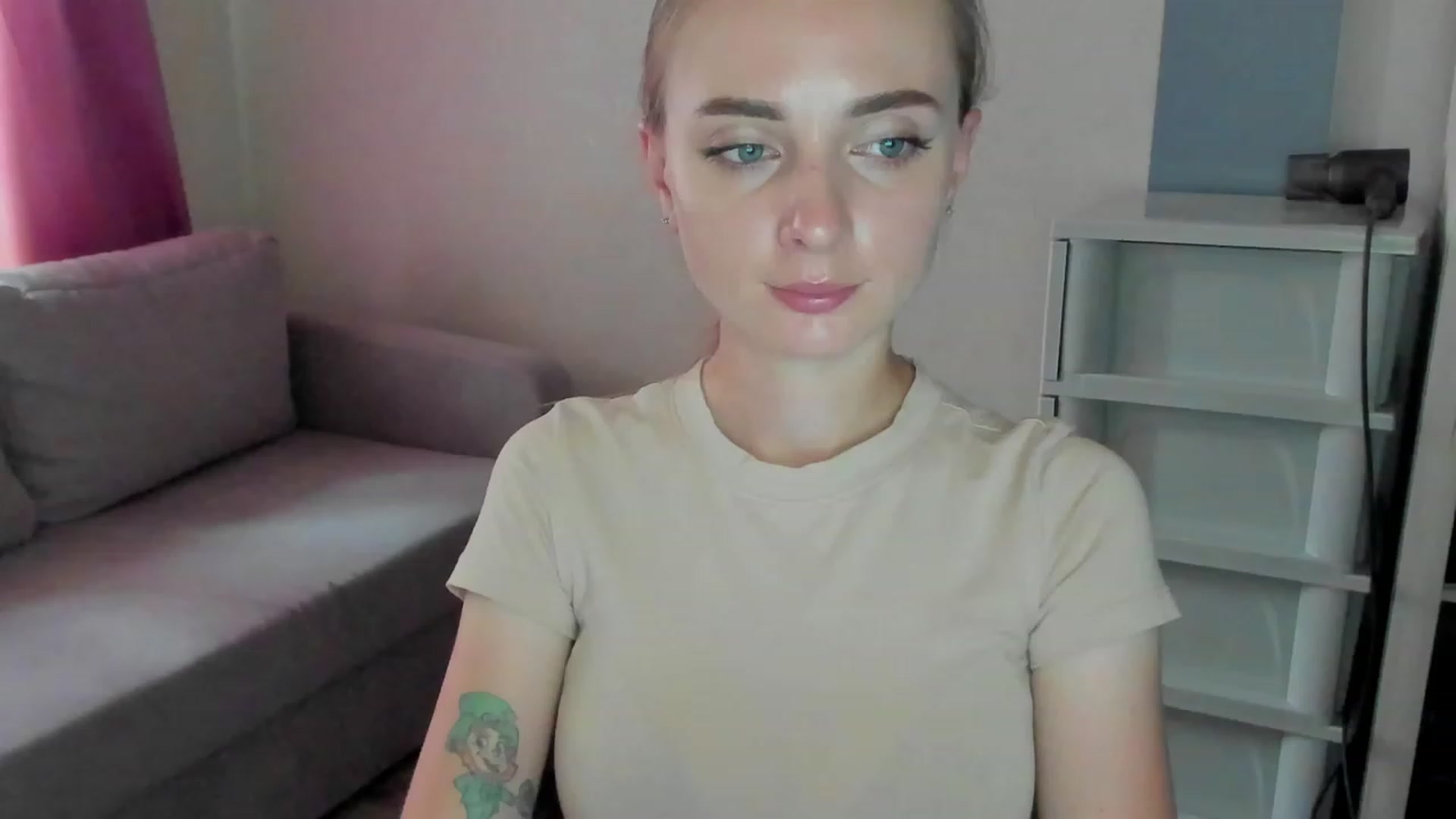 Gallery image thumbnail from Iam_Sasha's myfreecams stream on, 09/01/2023, 12:11 image 18 of 20