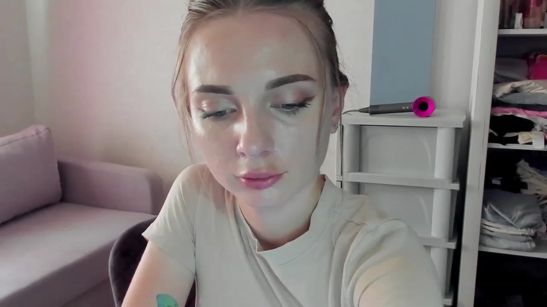 Gallery image thumbnail from Iam_Sasha's myfreecams stream on, 09/06/2023, 08:09 image 12 of 20