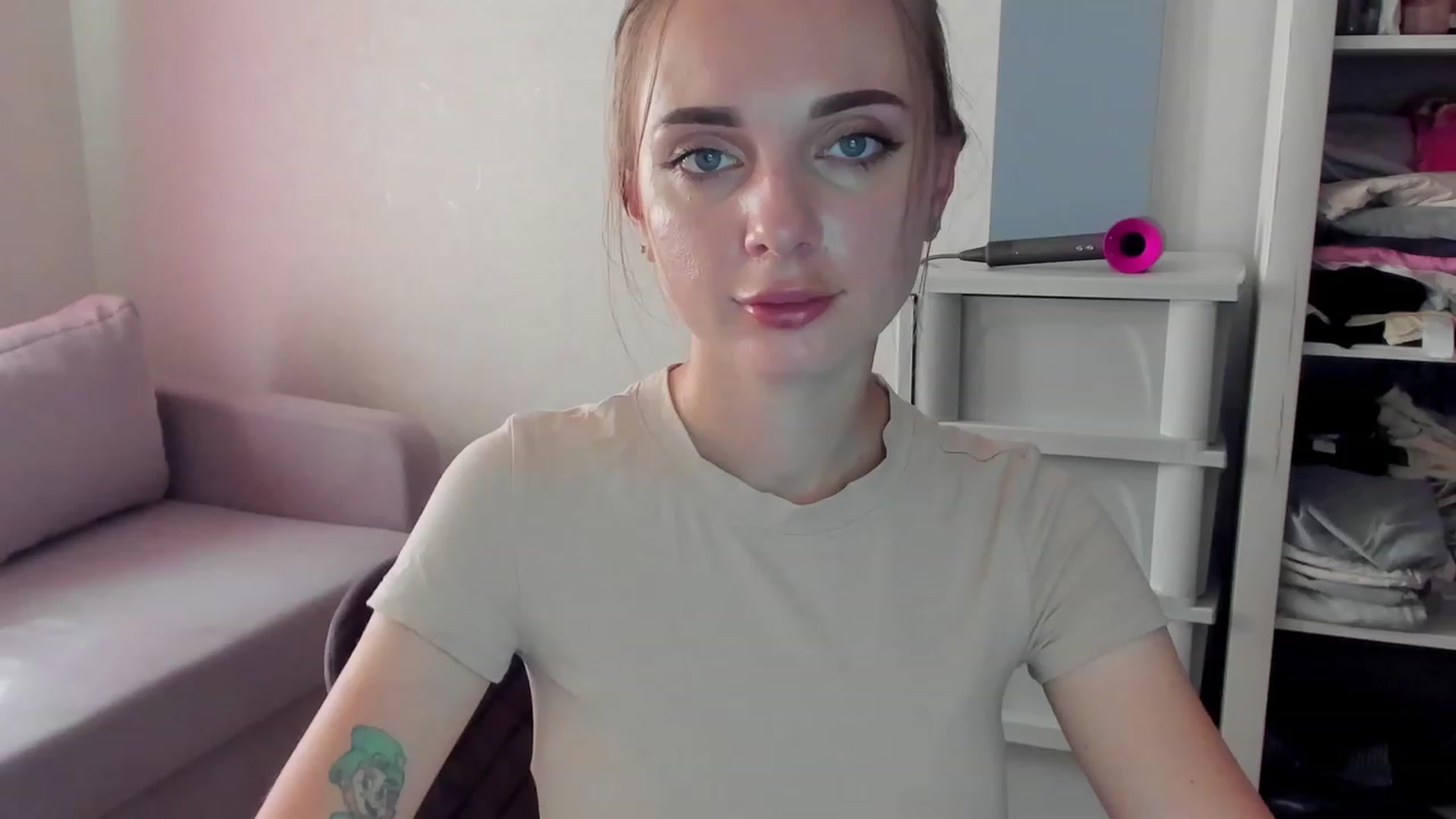 Gallery image thumbnail from Iam_Sasha's myfreecams stream on, 09/06/2023, 09:44 image 3 of 20