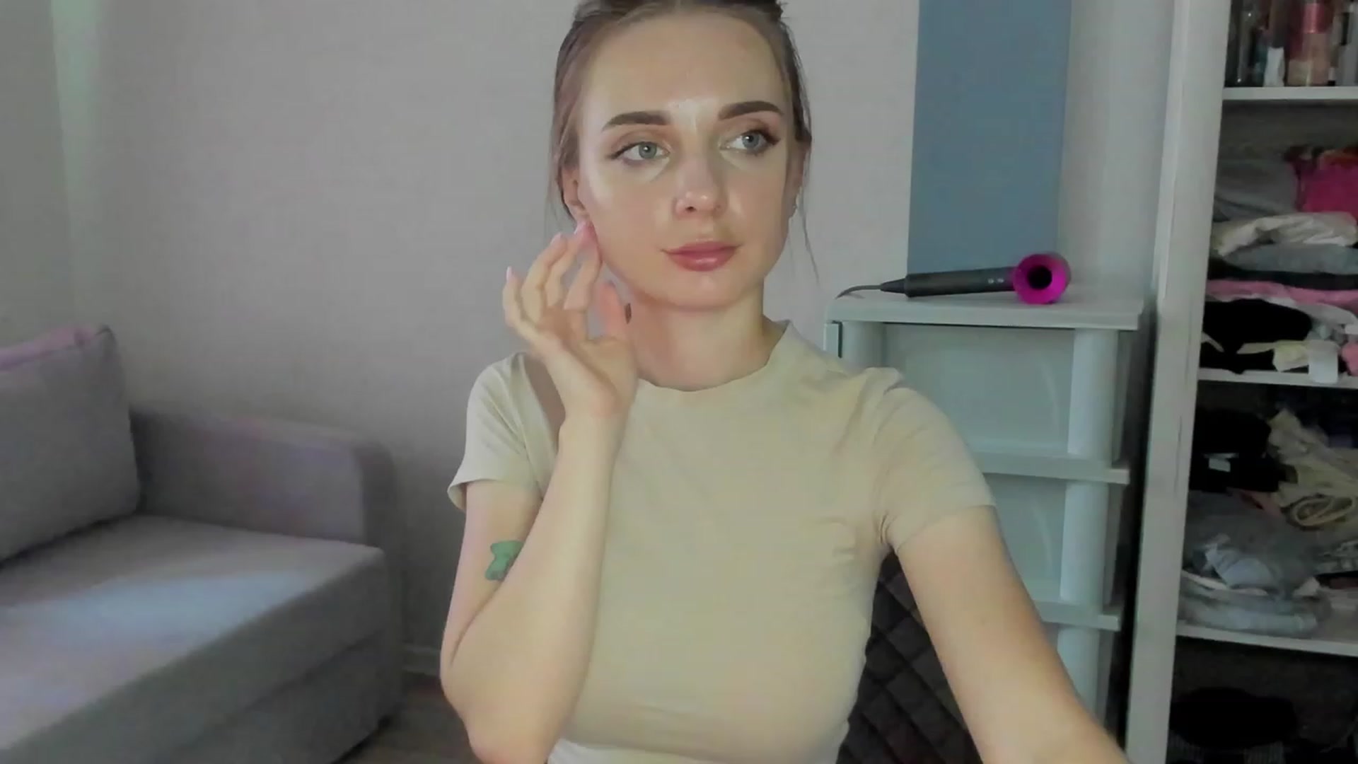 Gallery image thumbnail from Iam_Sasha's myfreecams stream on, 09/06/2023, 11:45 image 20 of 20