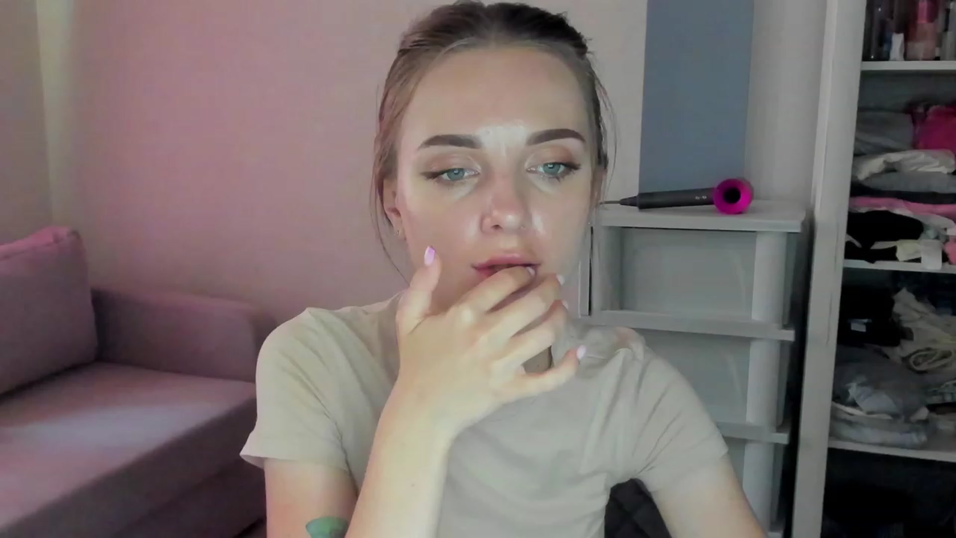 Gallery image thumbnail from Iam_Sasha's myfreecams stream on, 09/06/2023, 11:45 image 13 of 20